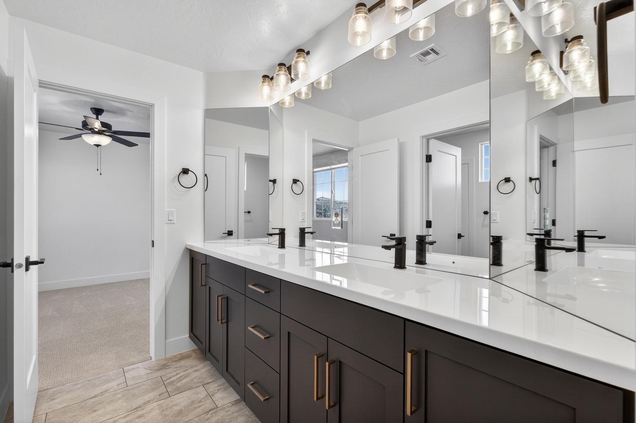 WHITE CANYON - Residential