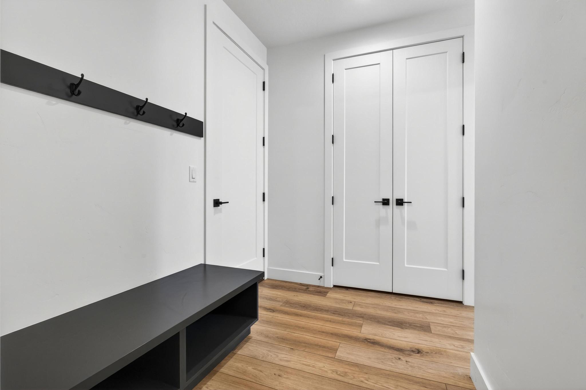 WHITE CANYON - Residential