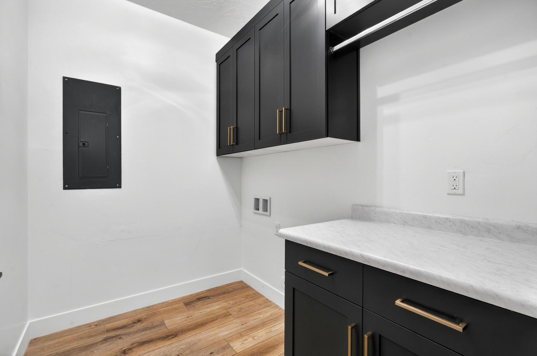 WHITE CANYON - Residential