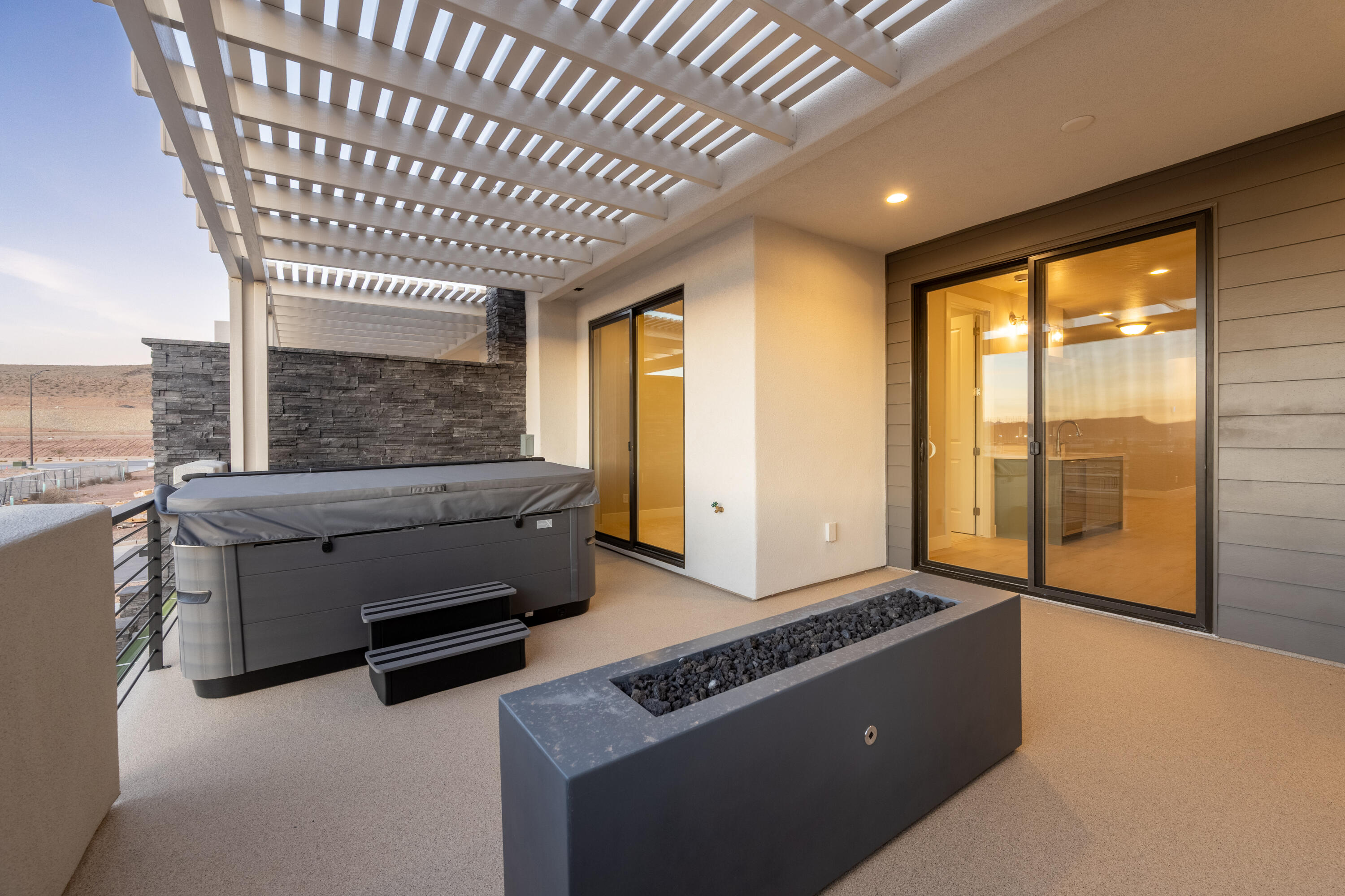 ATKINVILLE TOWNHOMES AT DESERT COLOR - Residential