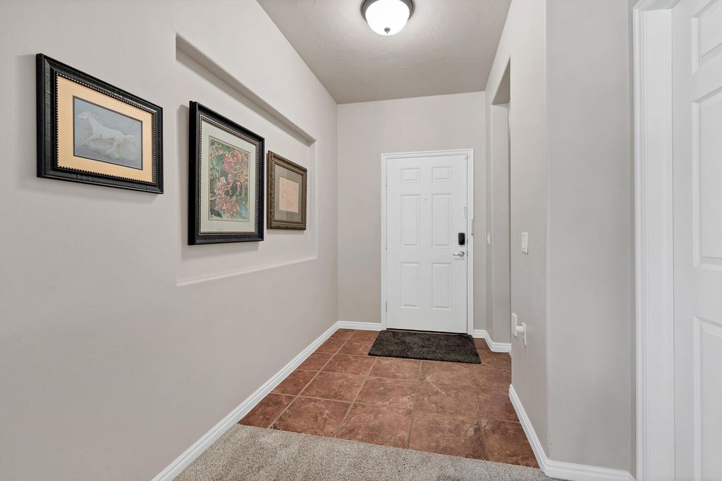 Photo of 4220 S HAMLET HILL DR, Saint George, UT 84790 (MLS # 26-271830)