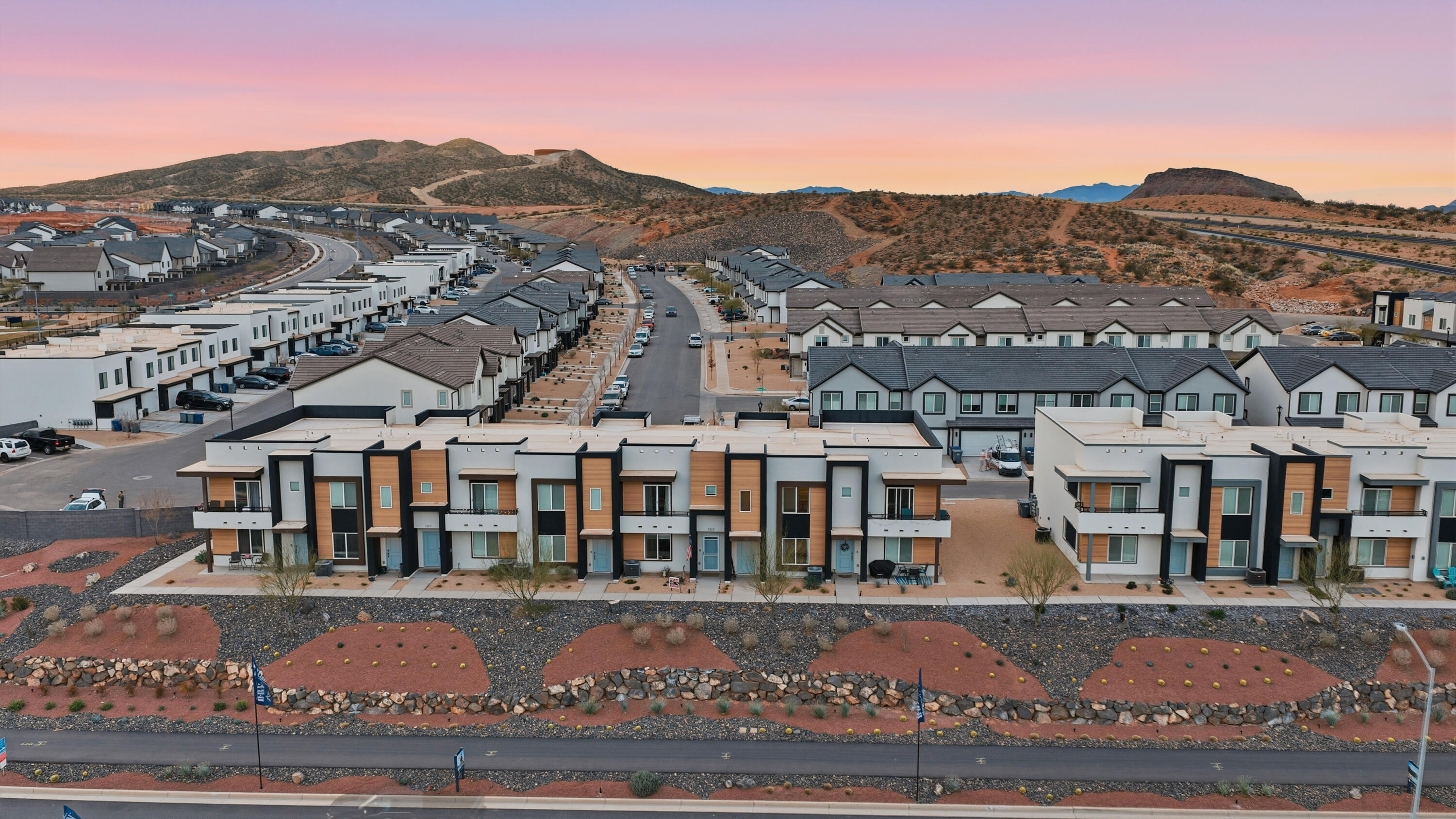 LABYRINTH PT AT LG VALLEY - Residential