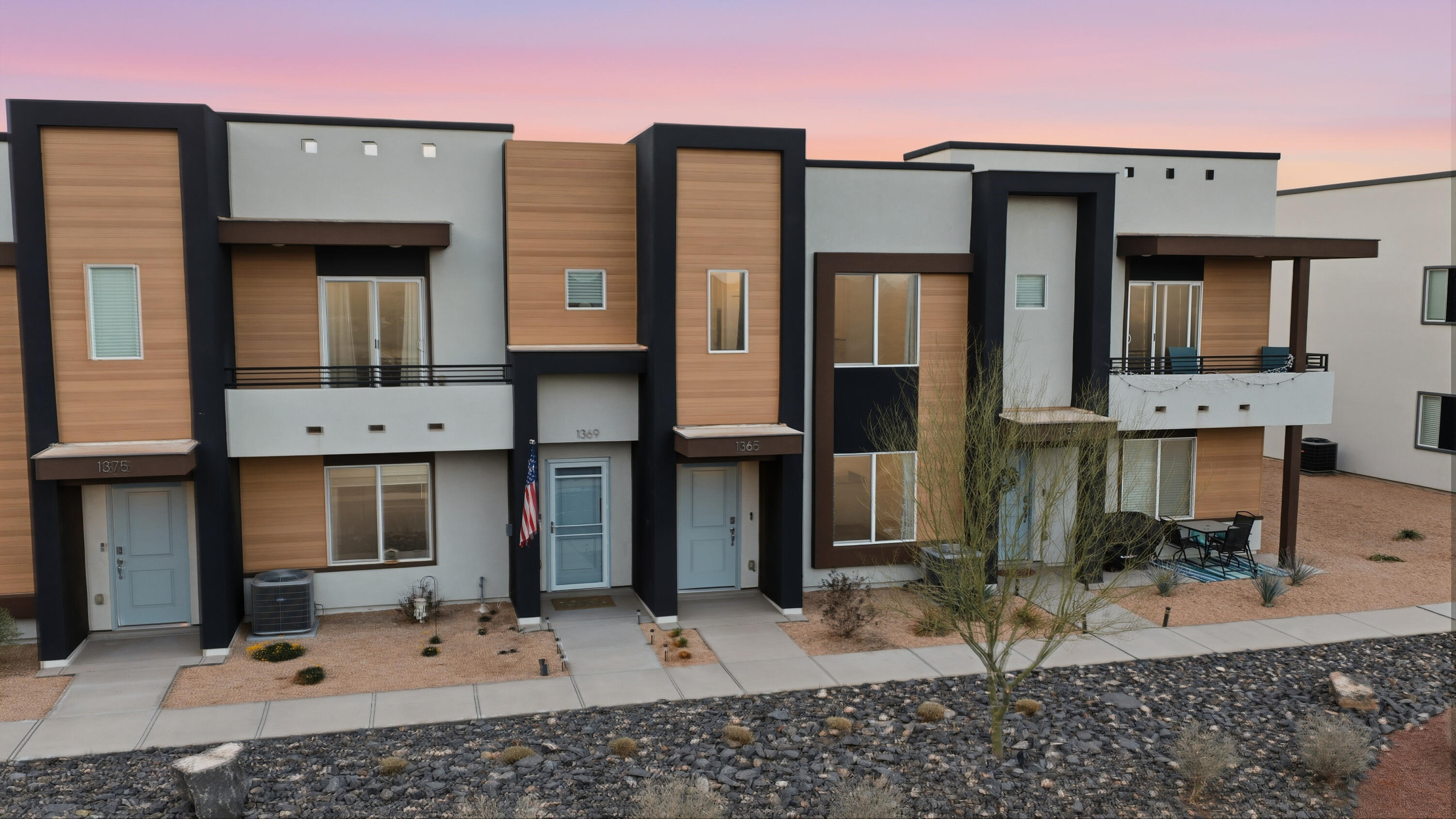 LABYRINTH PT AT LG VALLEY - Residential