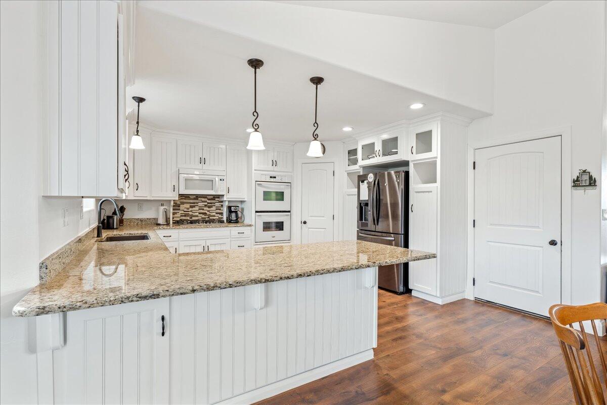 HAWTHORN ESTATES - Residential