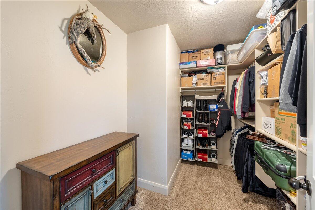 HAWTHORN ESTATES - Residential