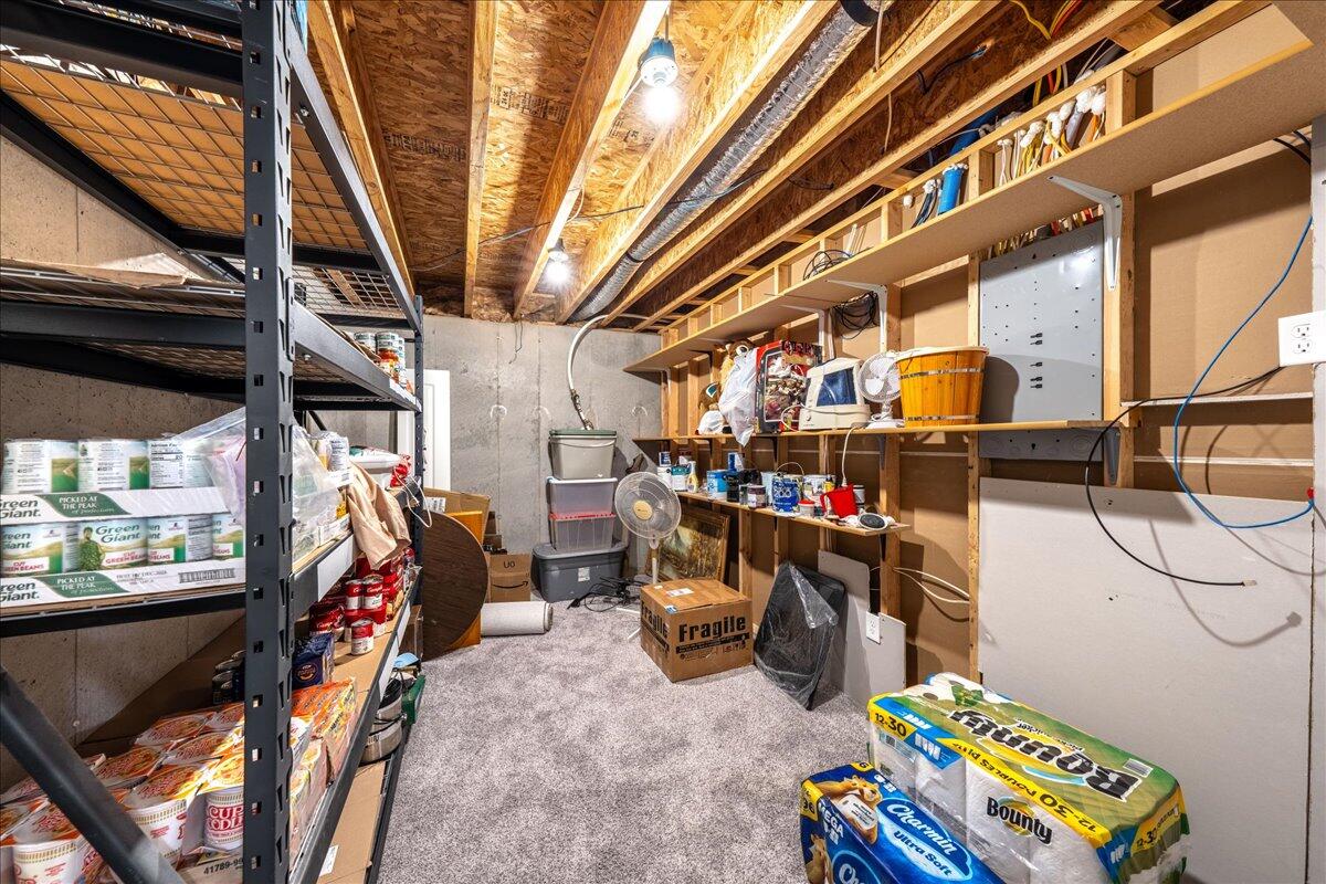 HAWTHORN ESTATES - Residential