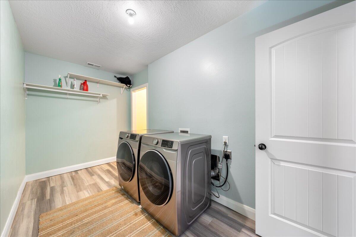 HAWTHORN ESTATES - Residential