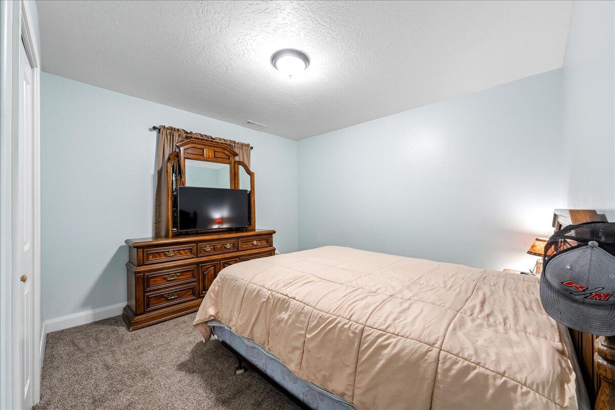 HAWTHORN ESTATES - Residential