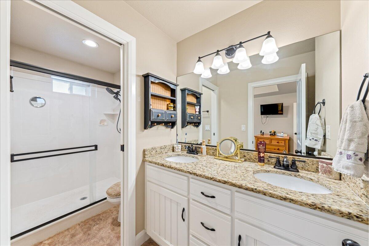 HAWTHORN ESTATES - Residential