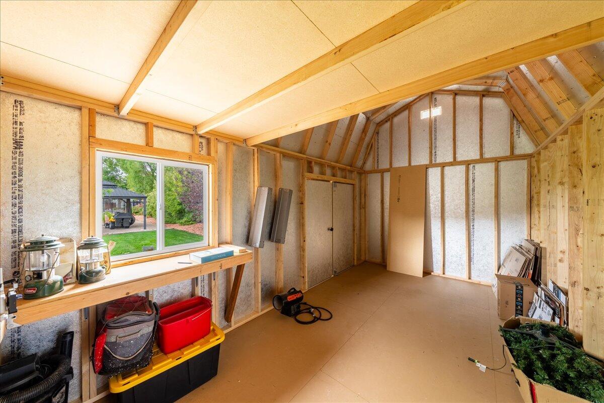 HAWTHORN ESTATES - Residential