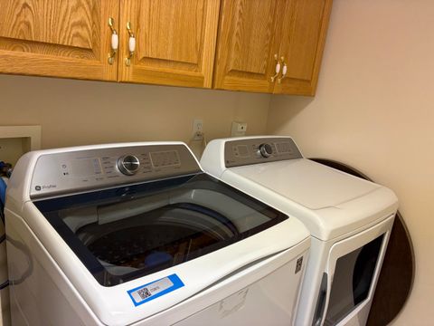 Tiny photo for 210 N Mall DR, Saint George, UT 84790 (MLS # 26-271827)