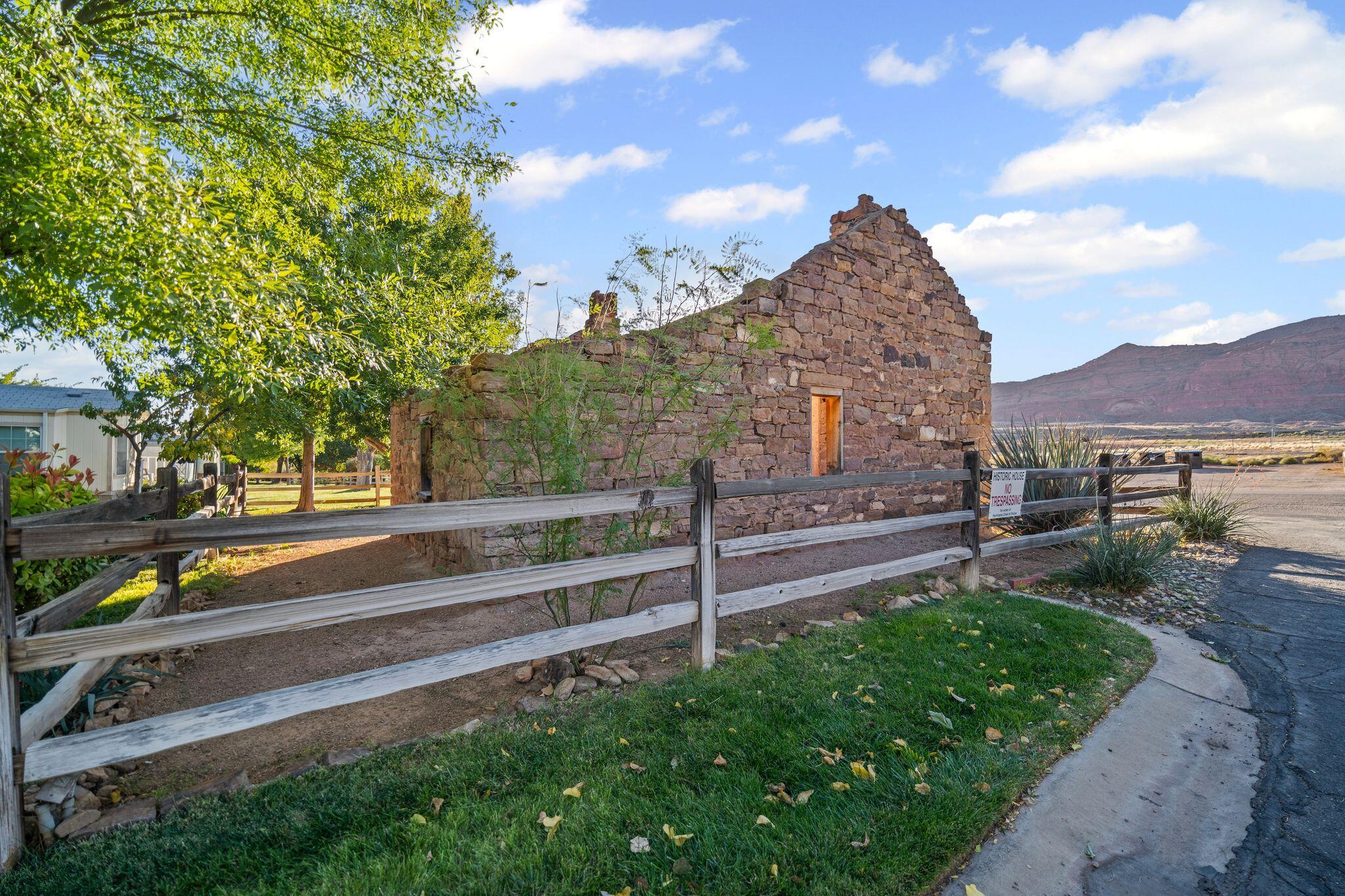 HARRISBURG LAKESIDE ESTATES - Residential