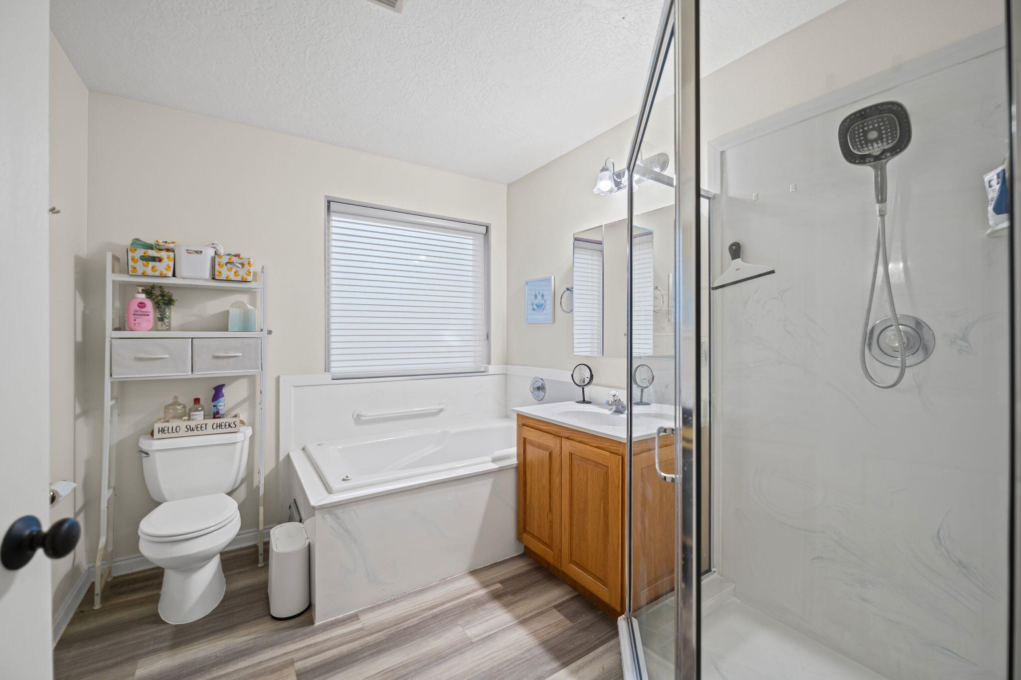 HARRISBURG LAKESIDE ESTATES - Residential