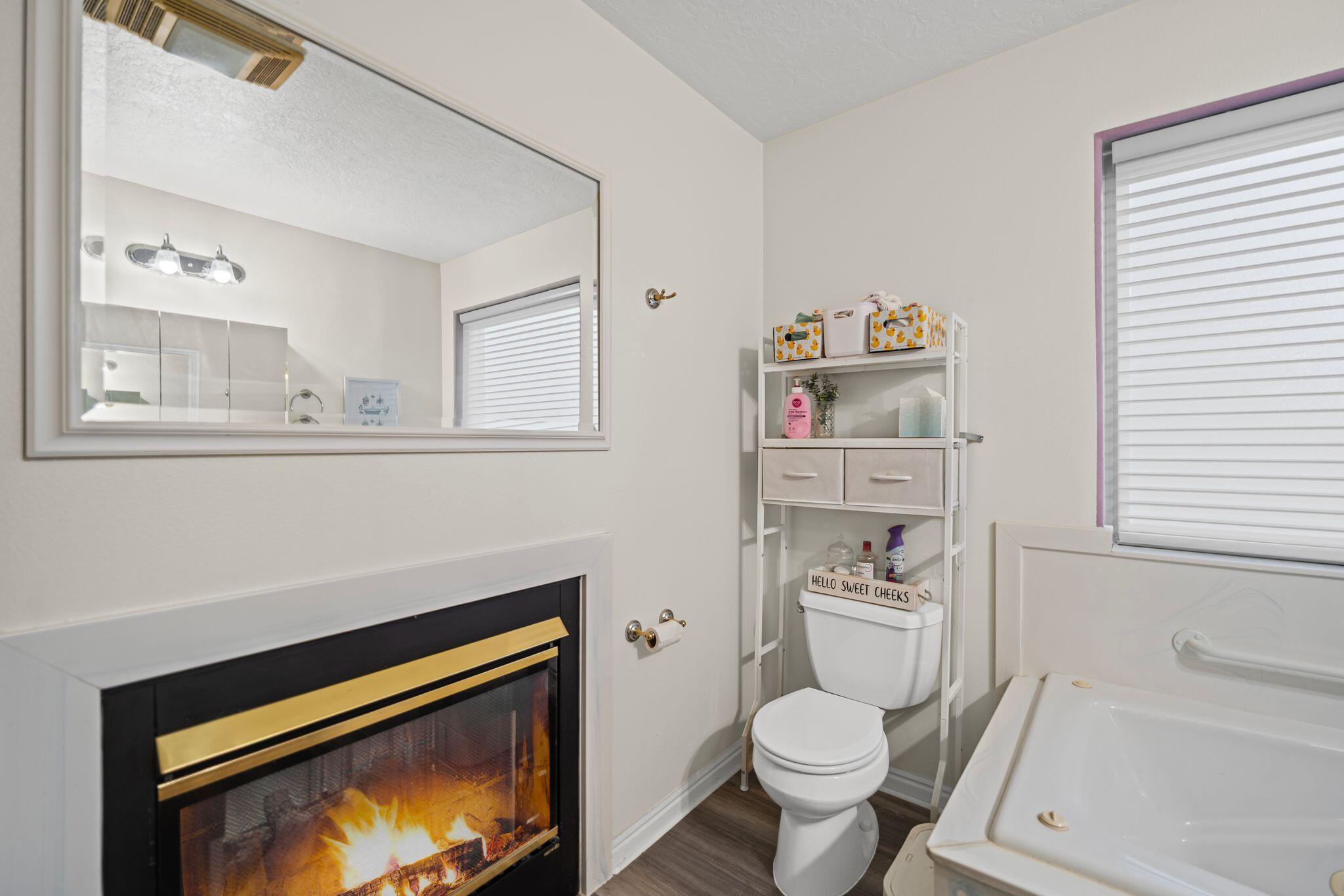 HARRISBURG LAKESIDE ESTATES - Residential