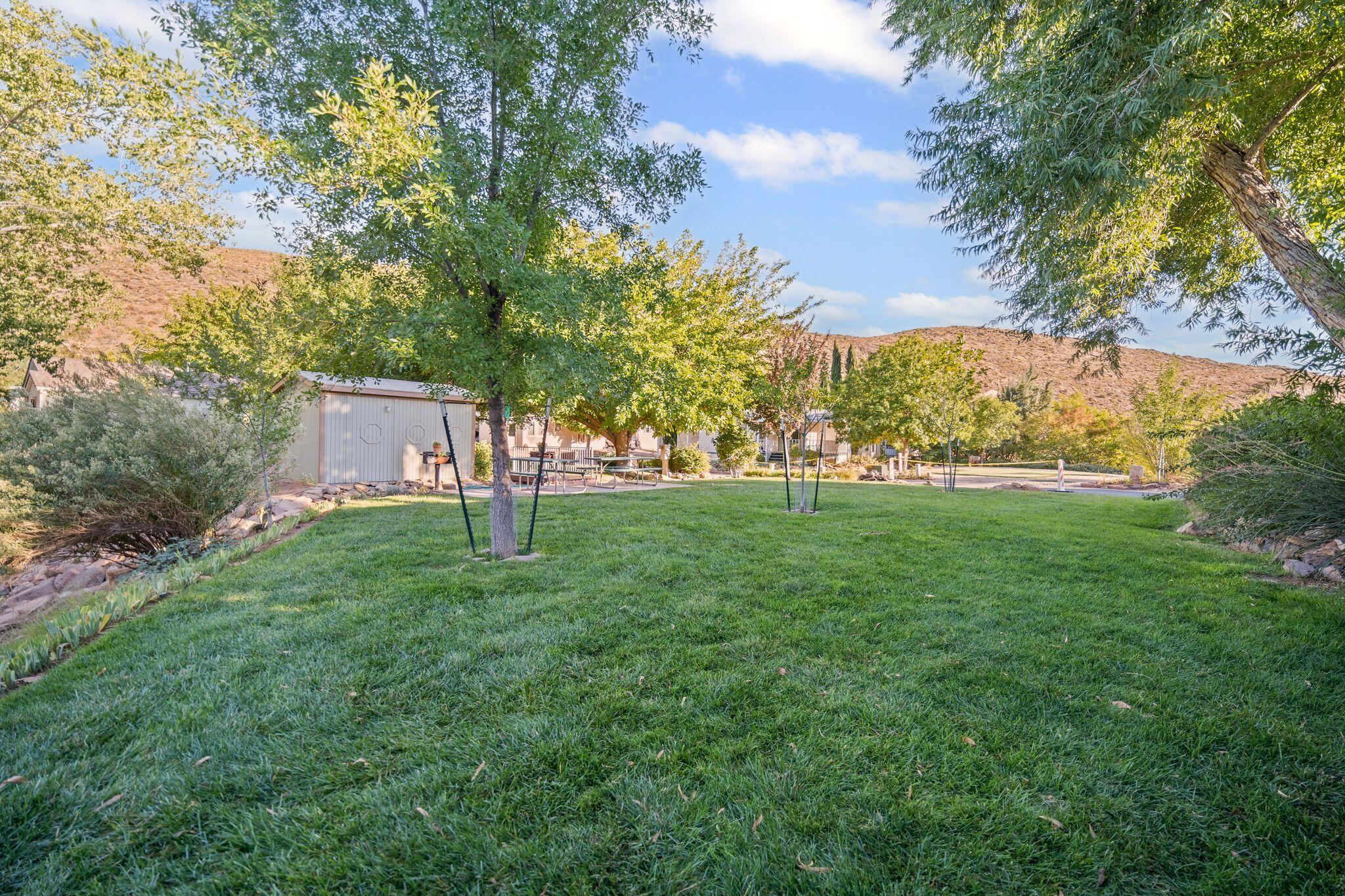 HARRISBURG LAKESIDE ESTATES - Residential