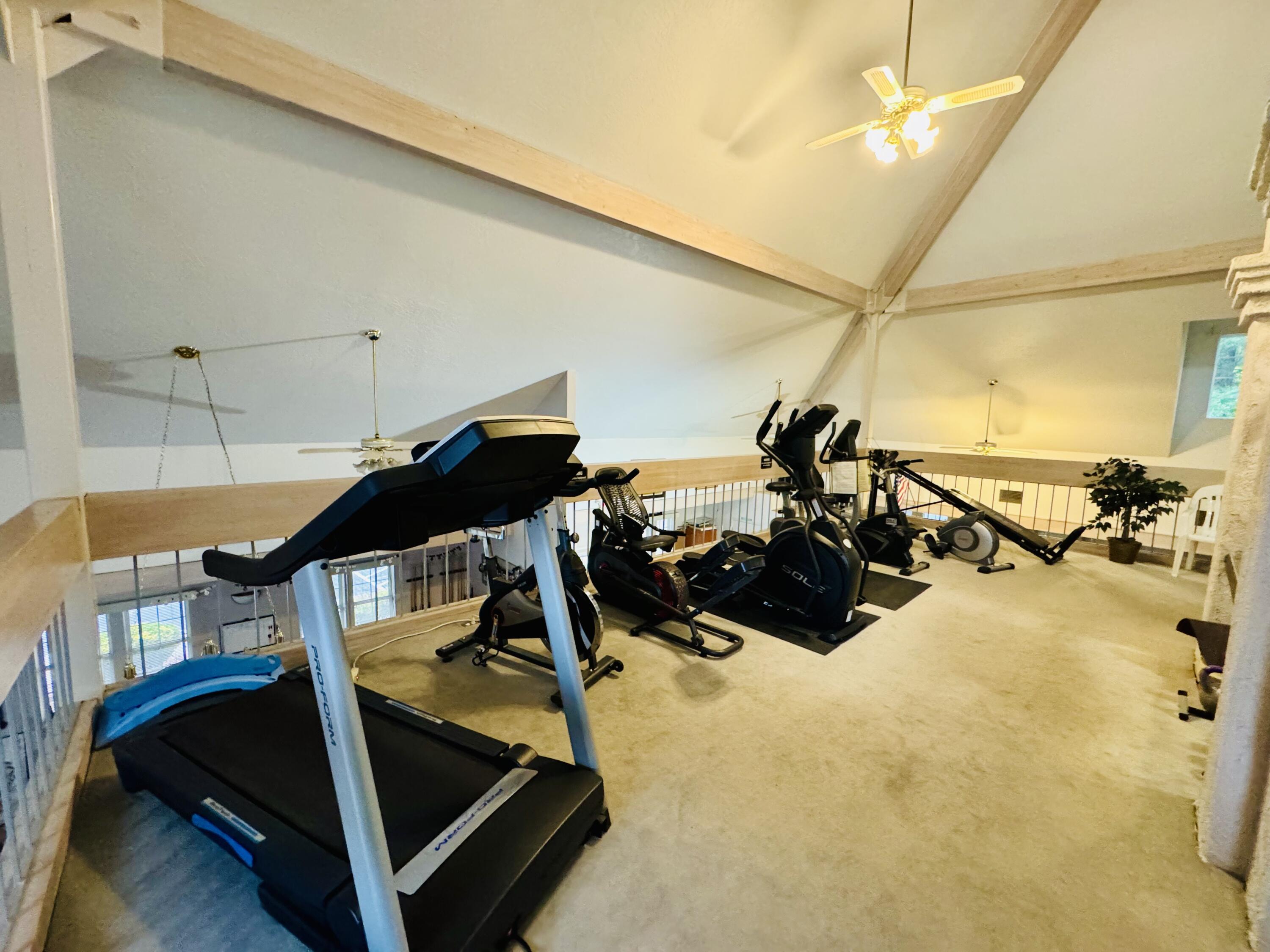 HARRISBURG LAKESIDE ESTATES - Residential