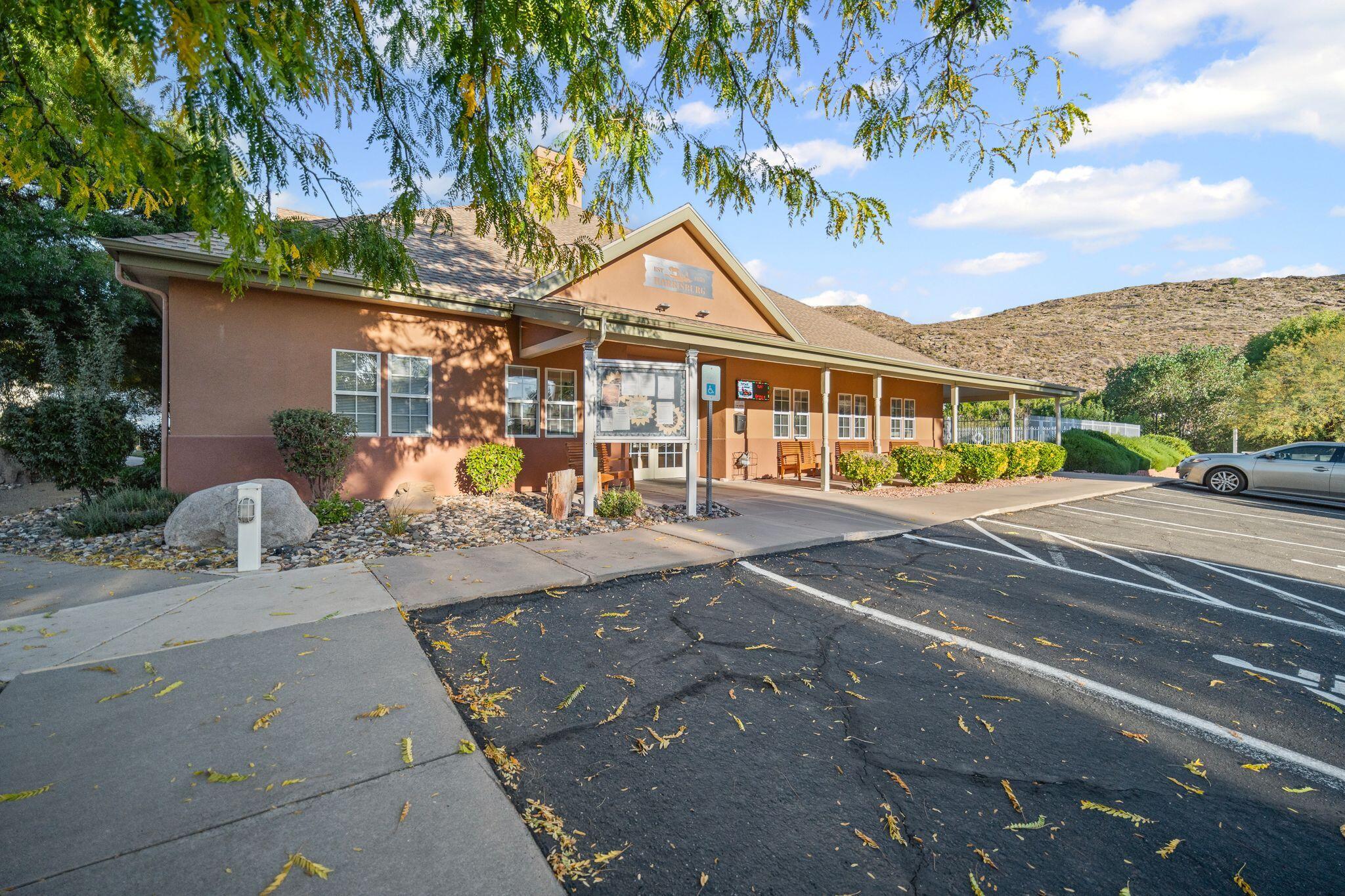 HARRISBURG LAKESIDE ESTATES - Residential