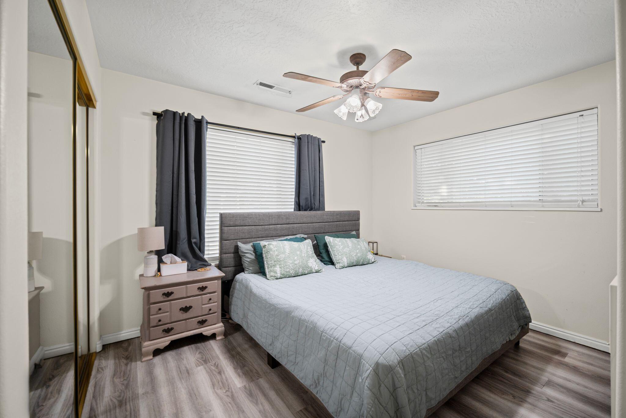 HARRISBURG LAKESIDE ESTATES - Residential