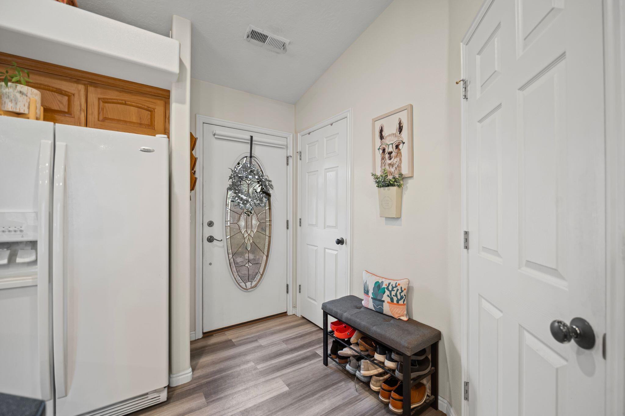 HARRISBURG LAKESIDE ESTATES - Residential