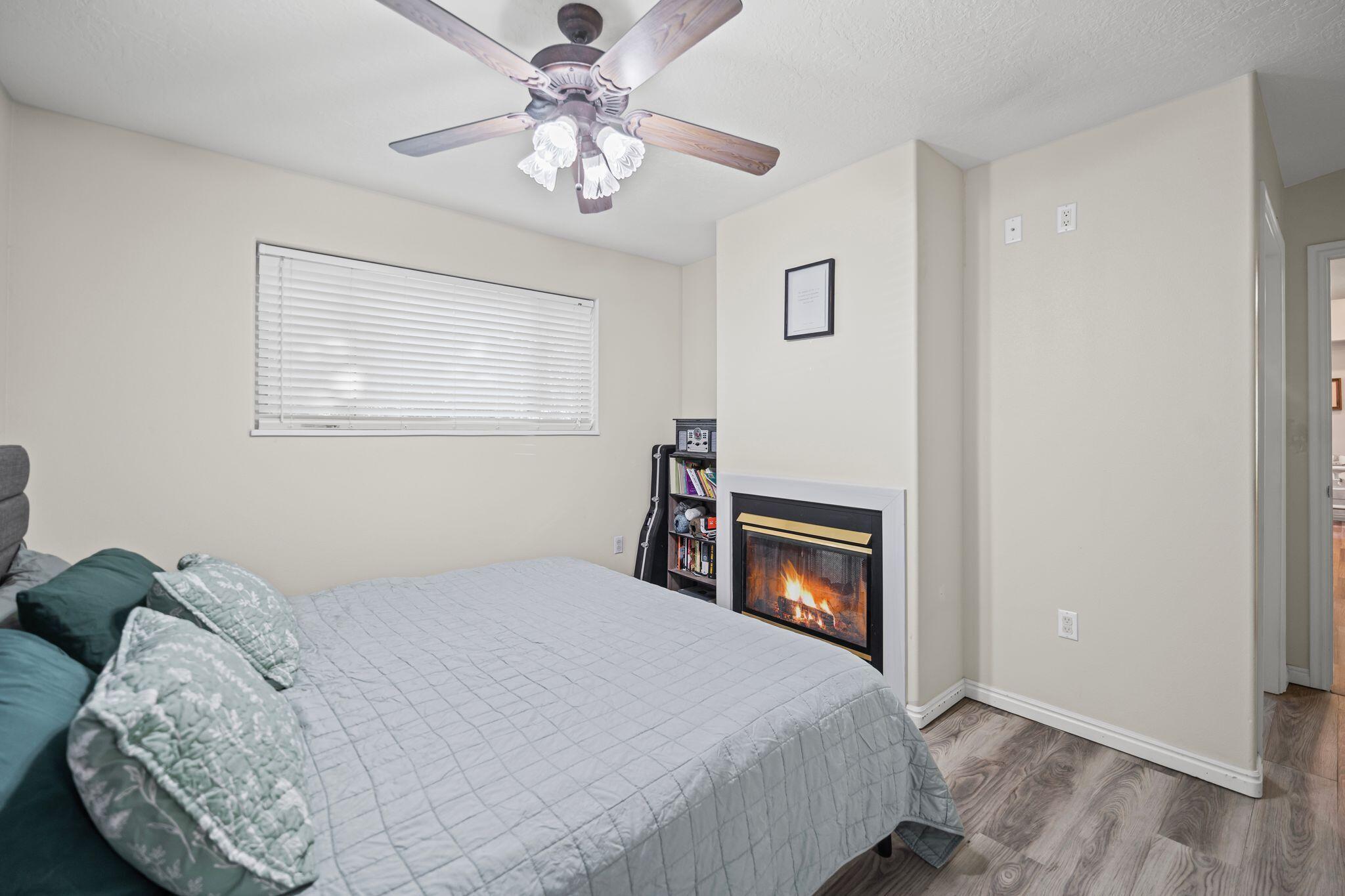 HARRISBURG LAKESIDE ESTATES - Residential