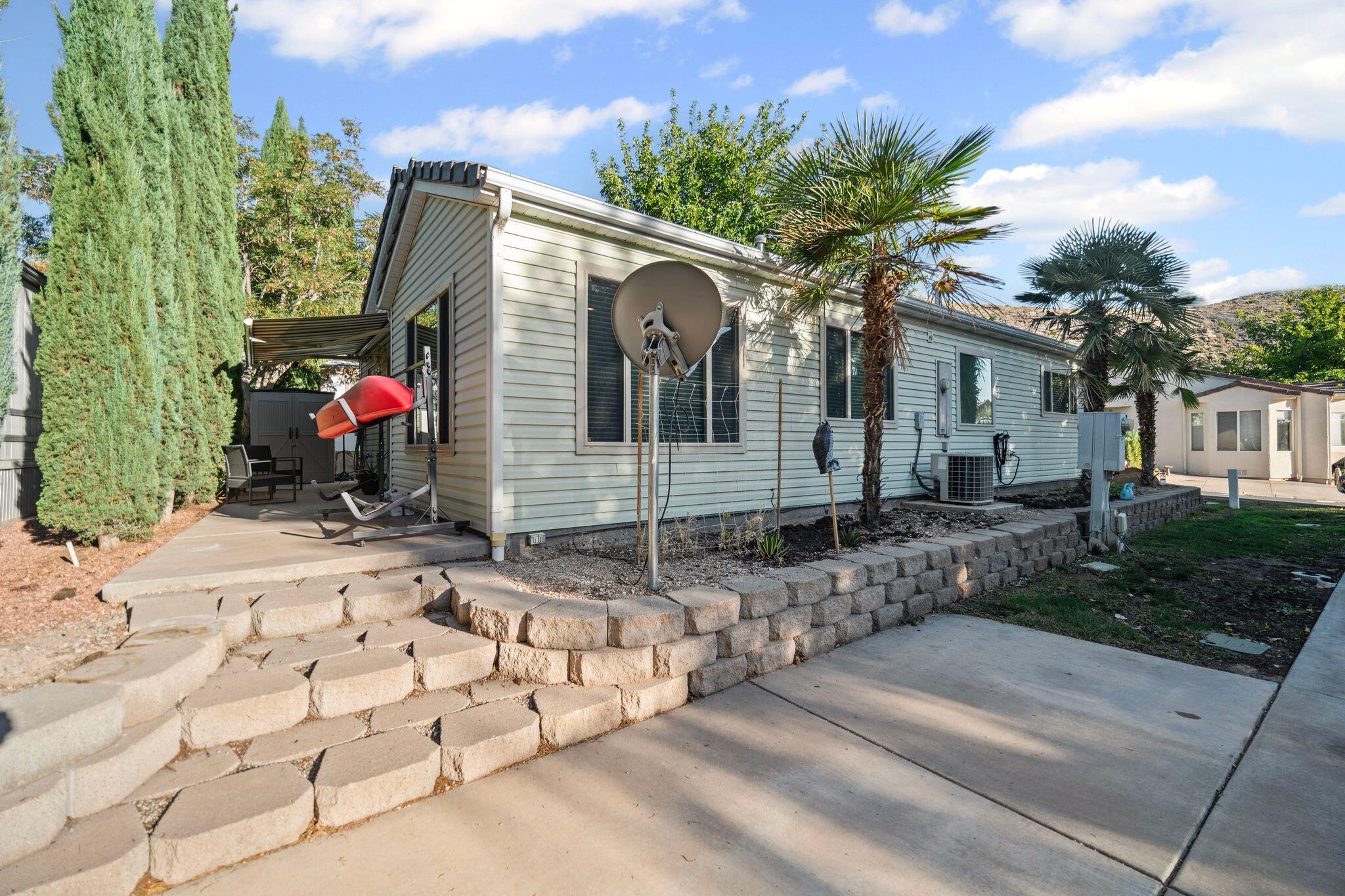 HARRISBURG LAKESIDE ESTATES - Residential