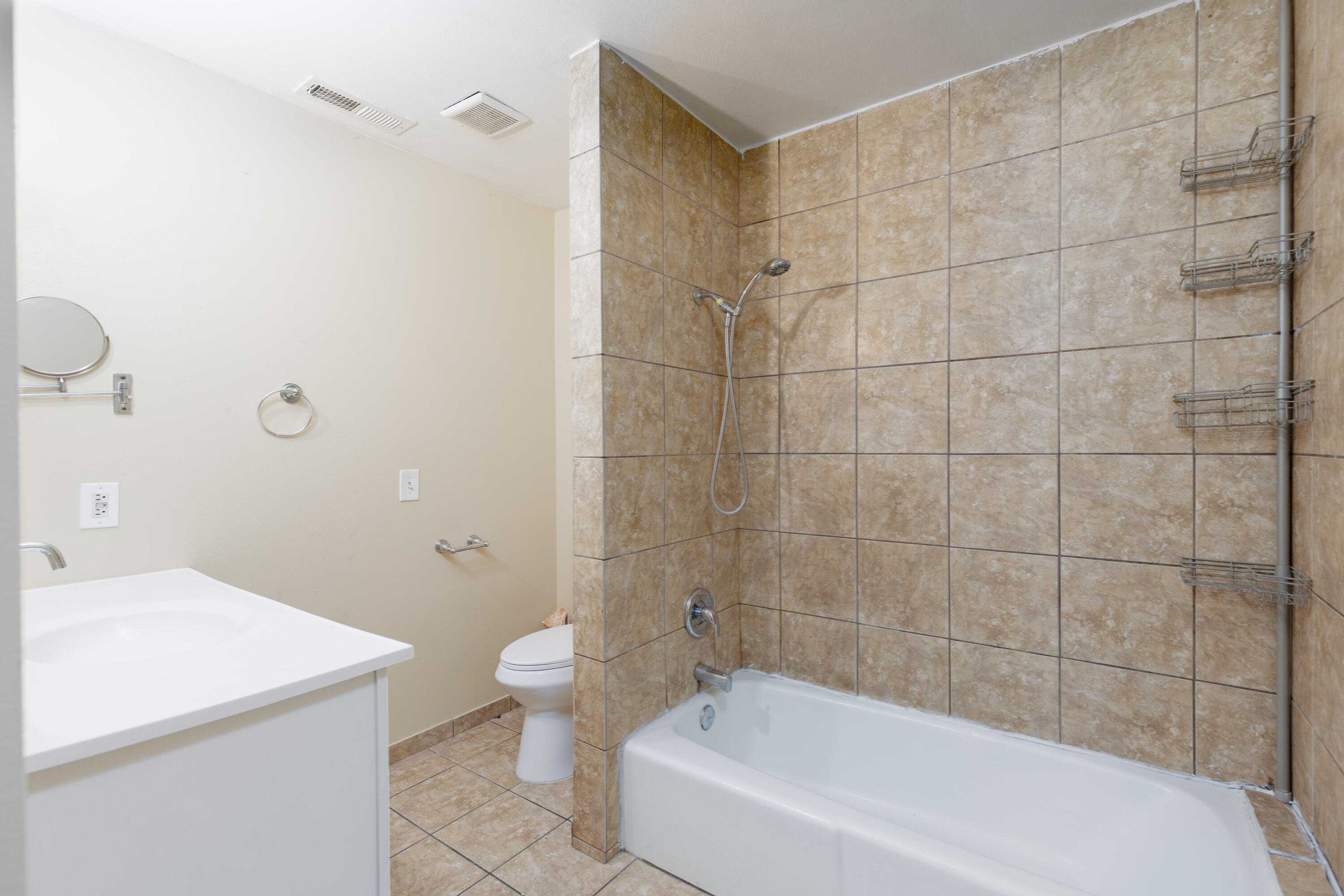 VISTA CONDOS - Residential