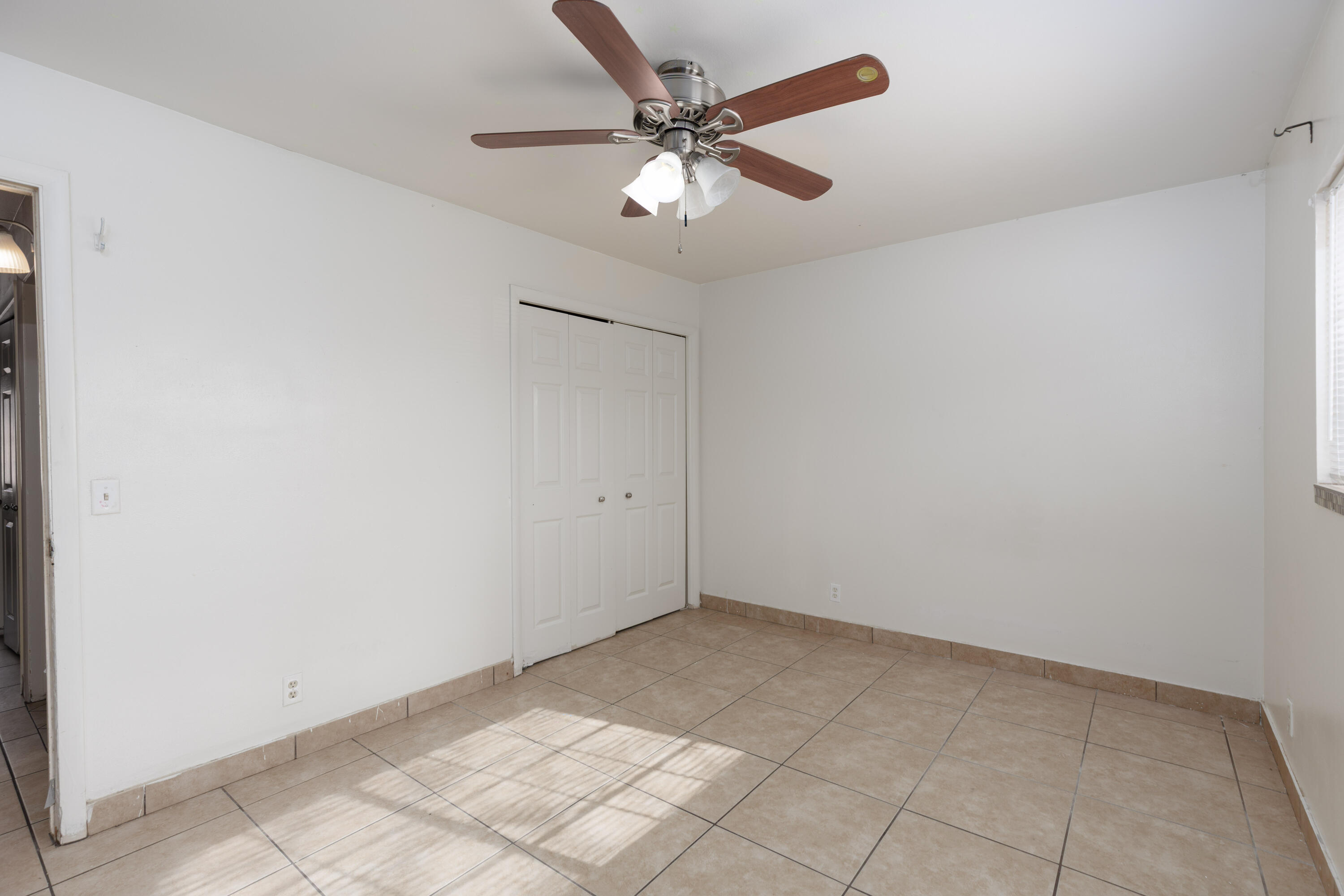 VISTA CONDOS - Residential