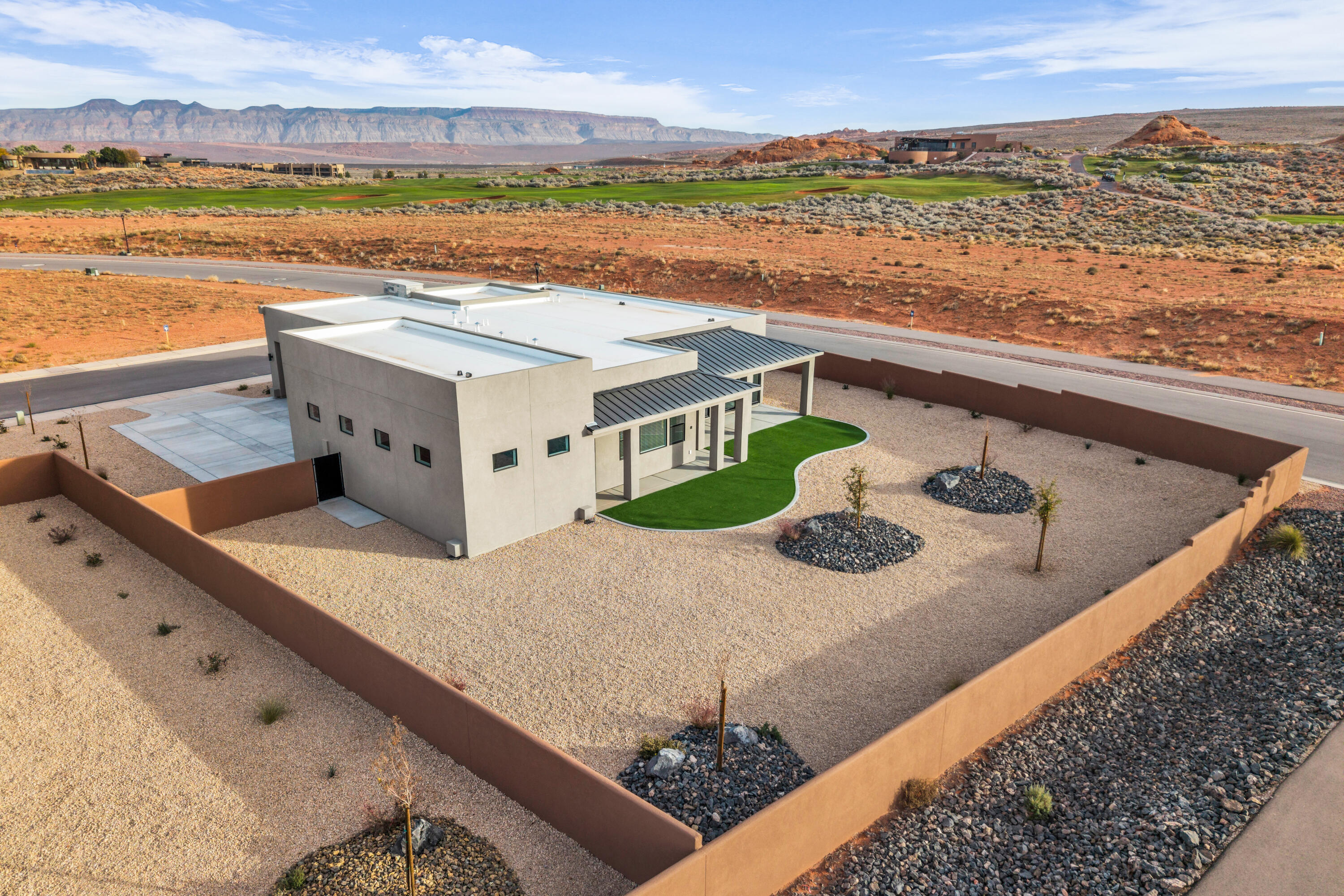 ESTATES AT SAND HOLLOW - Residential