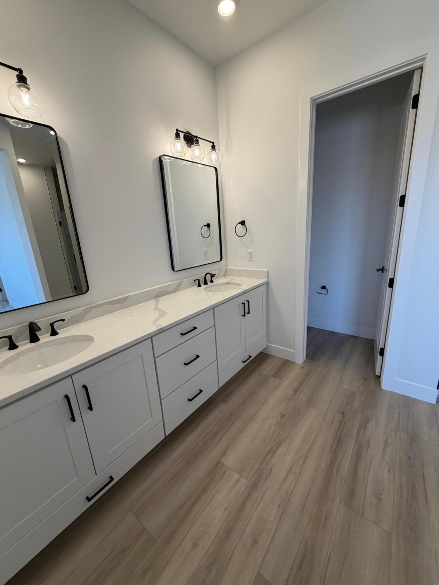 ESTATES AT SAND HOLLOW - Residential