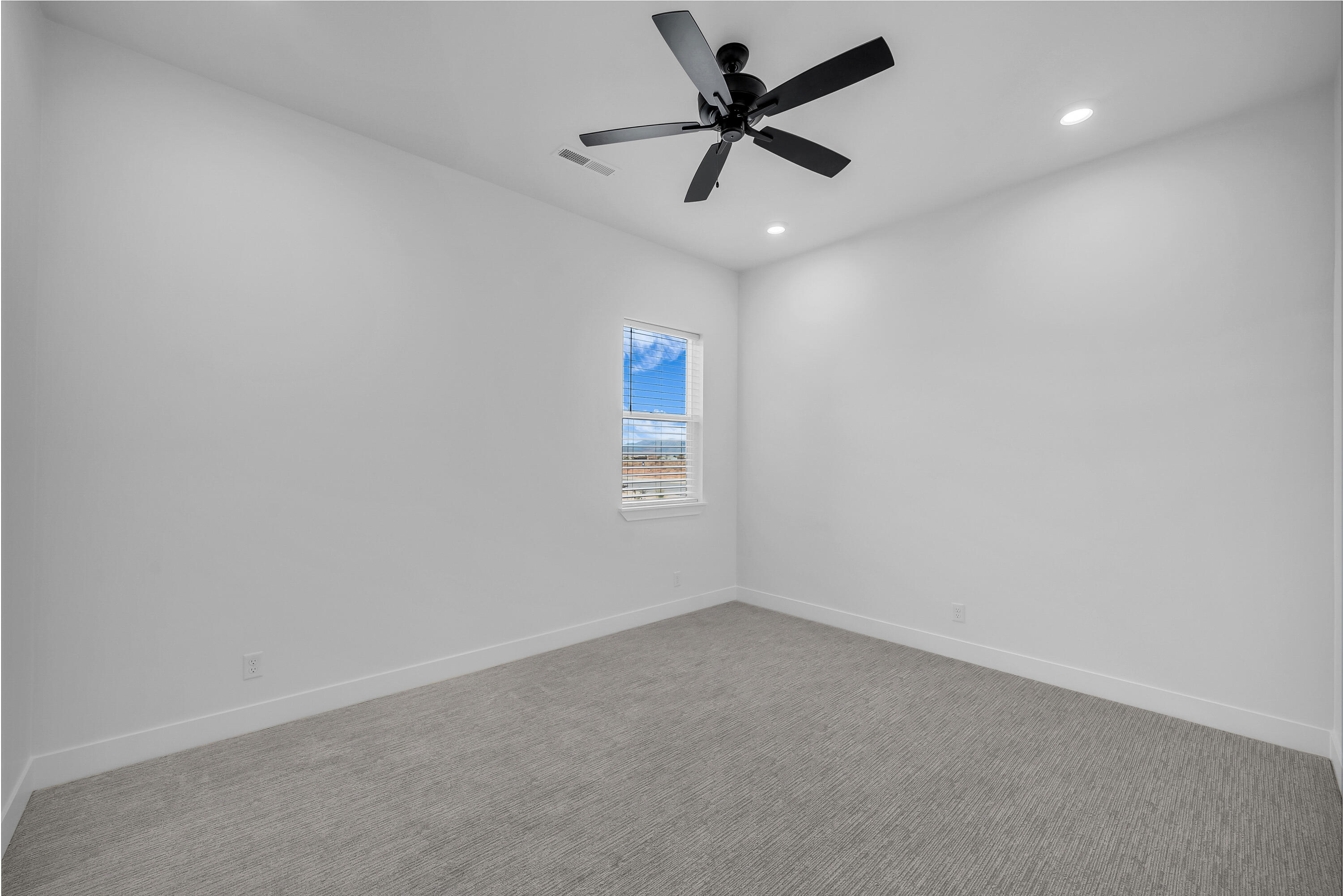 ESTATES AT SAND HOLLOW - Residential