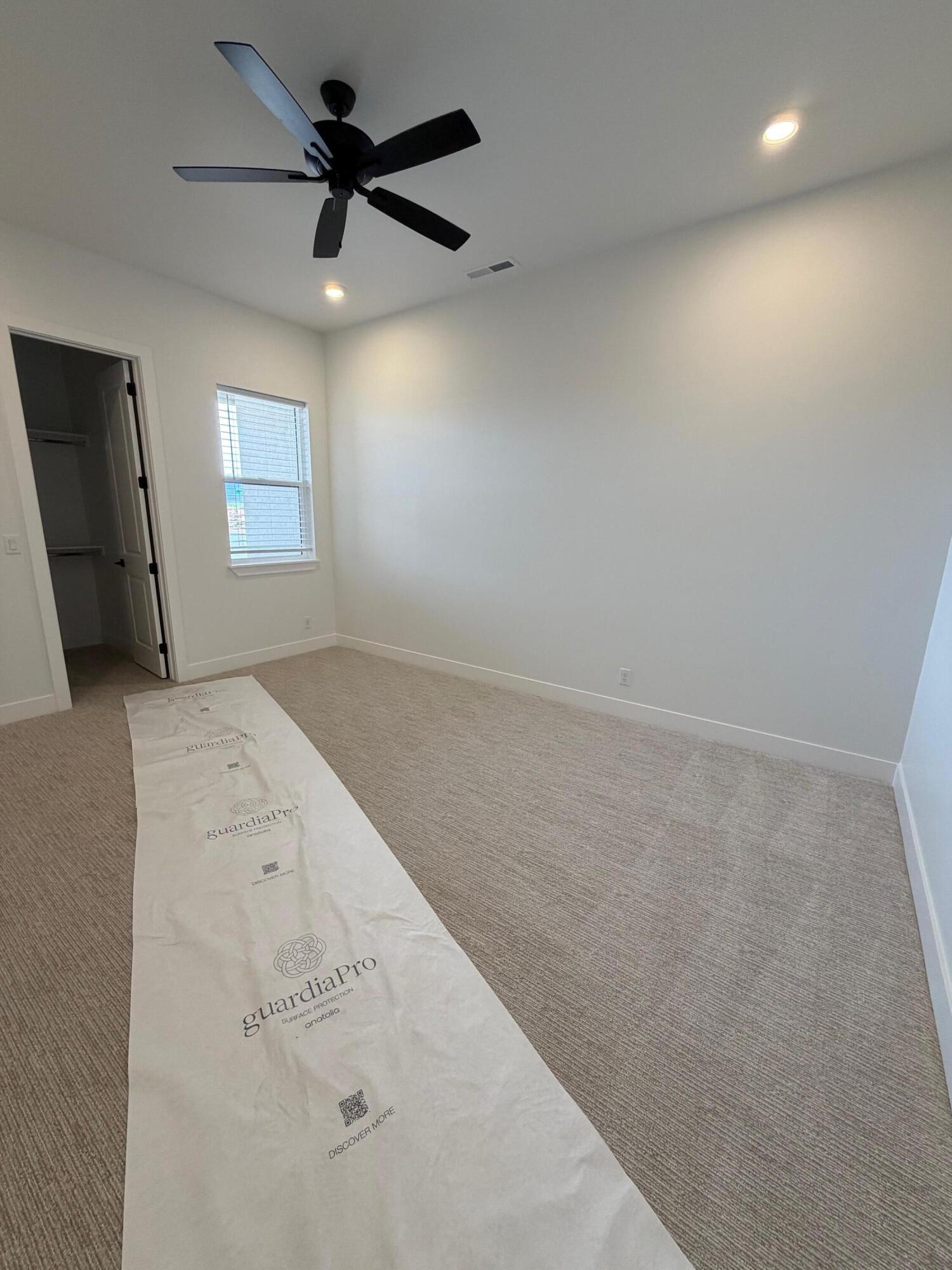 ESTATES AT SAND HOLLOW - Residential