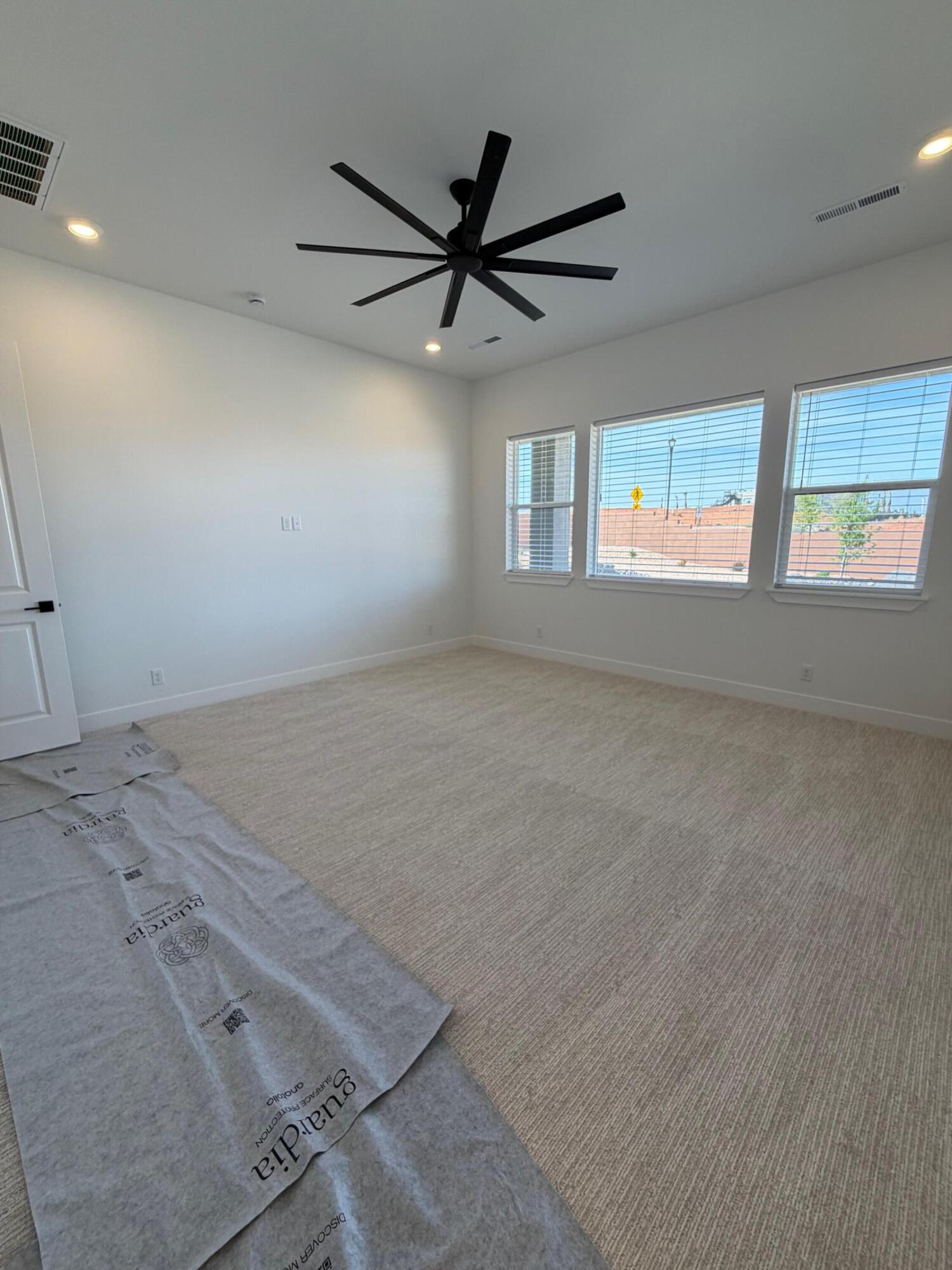 ESTATES AT SAND HOLLOW - Residential