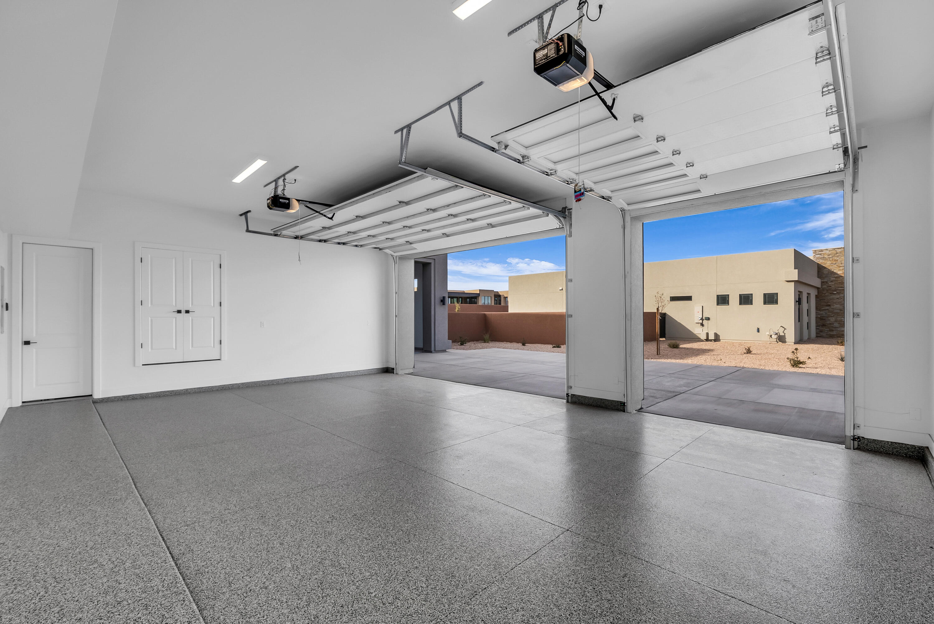 ESTATES AT SAND HOLLOW - Residential