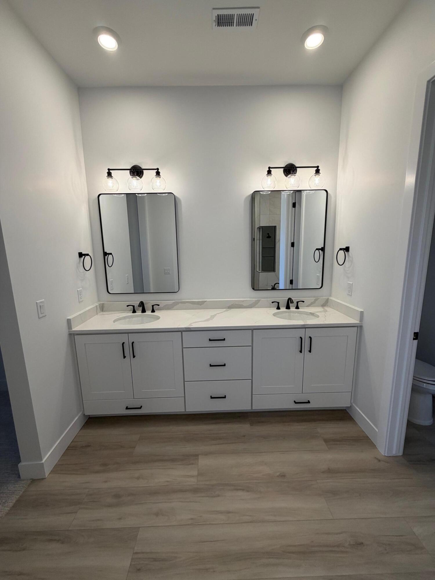 ESTATES AT SAND HOLLOW - Residential