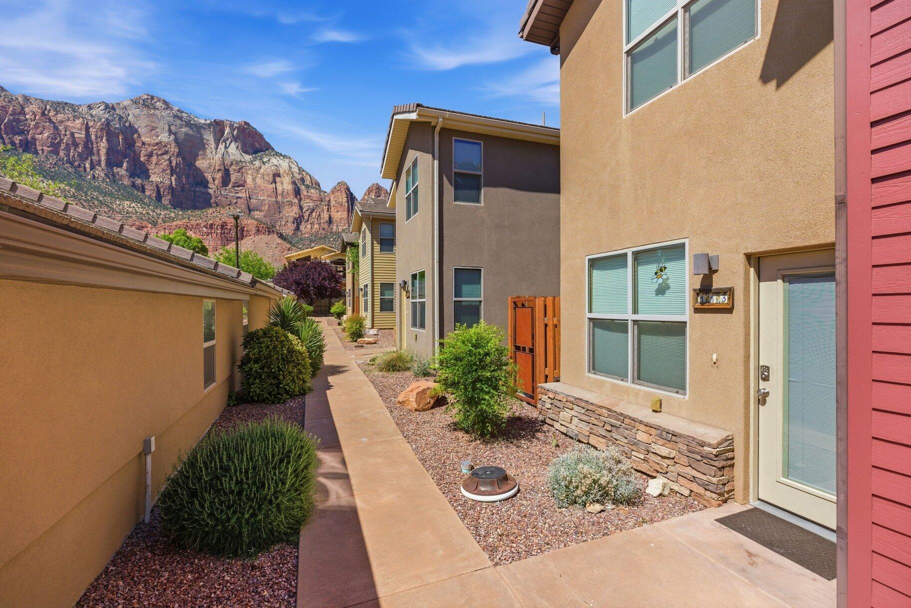 MOORE MINOR - Residential