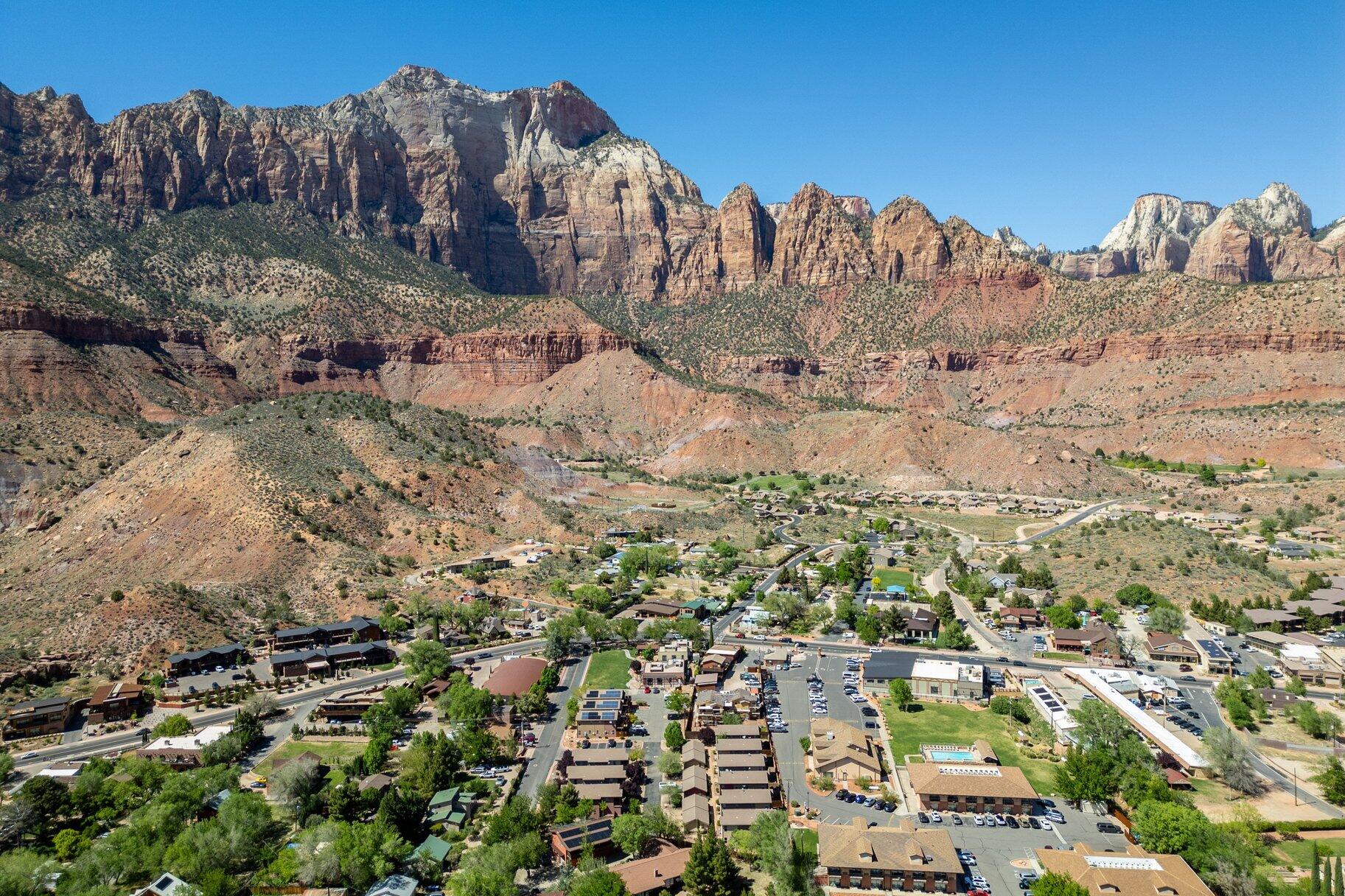 MOORE MINOR - Residential