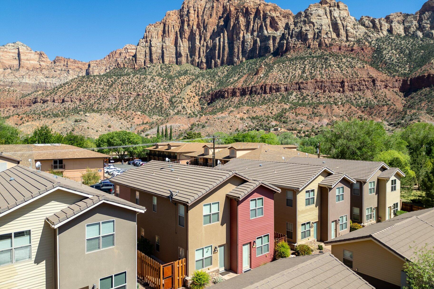 MOORE MINOR - Residential