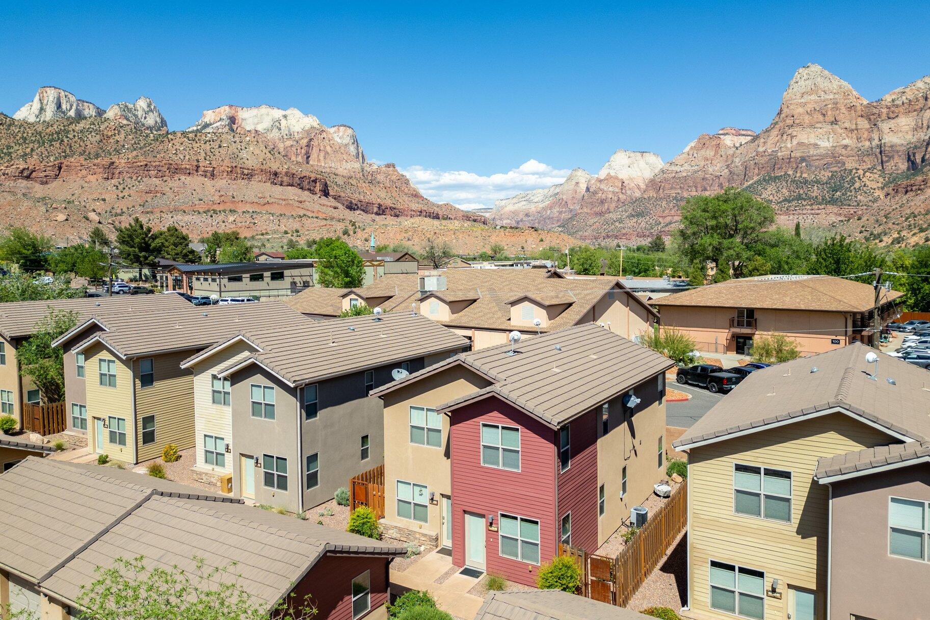 MOORE MINOR - Residential