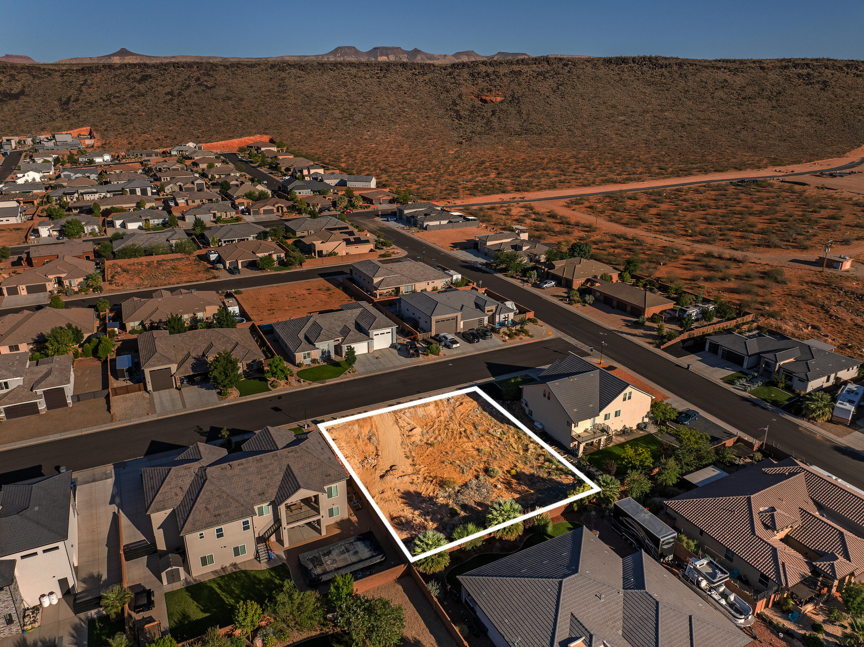 DIXIE SPRINGS - Land