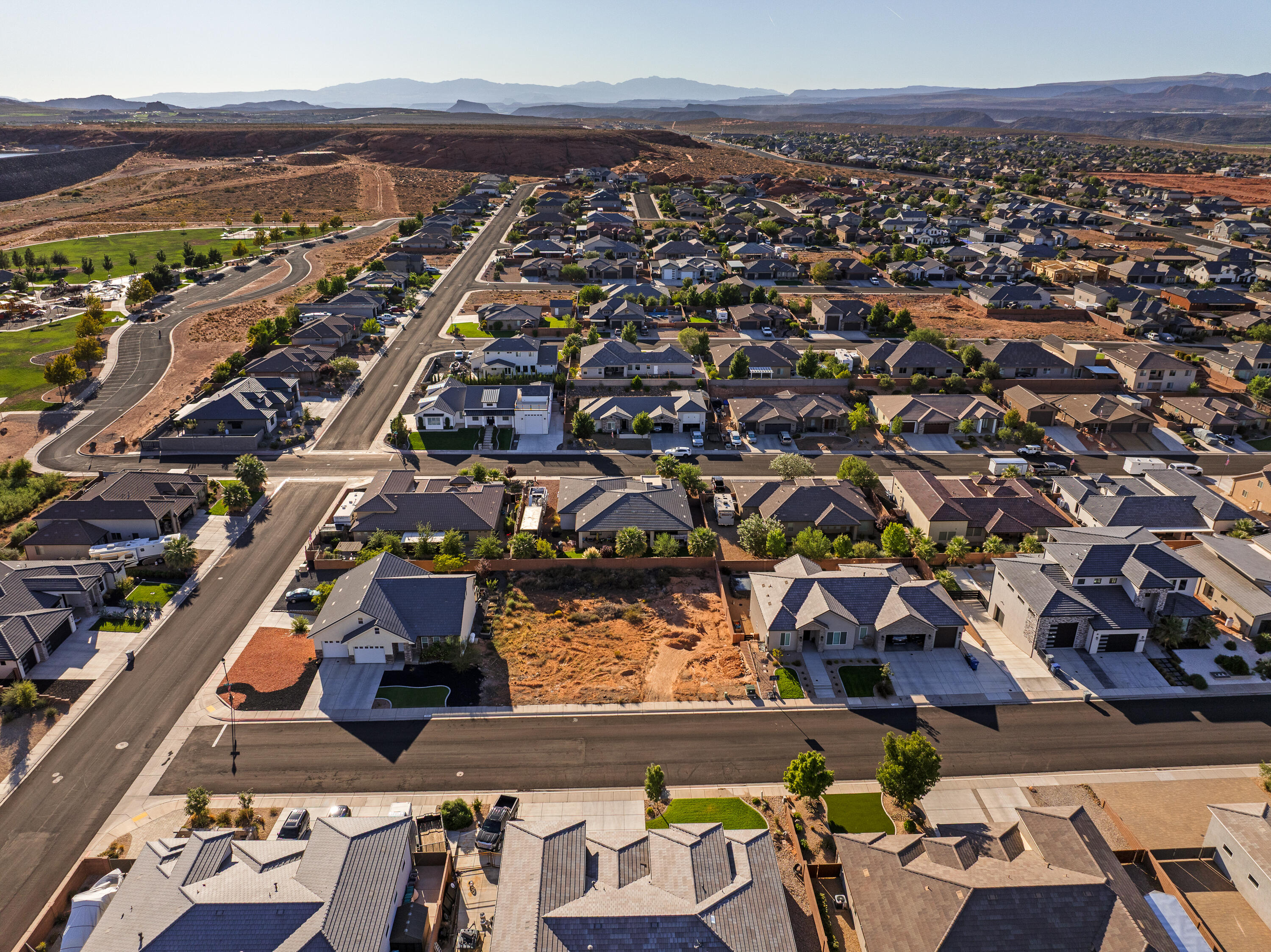 DIXIE SPRINGS - Land