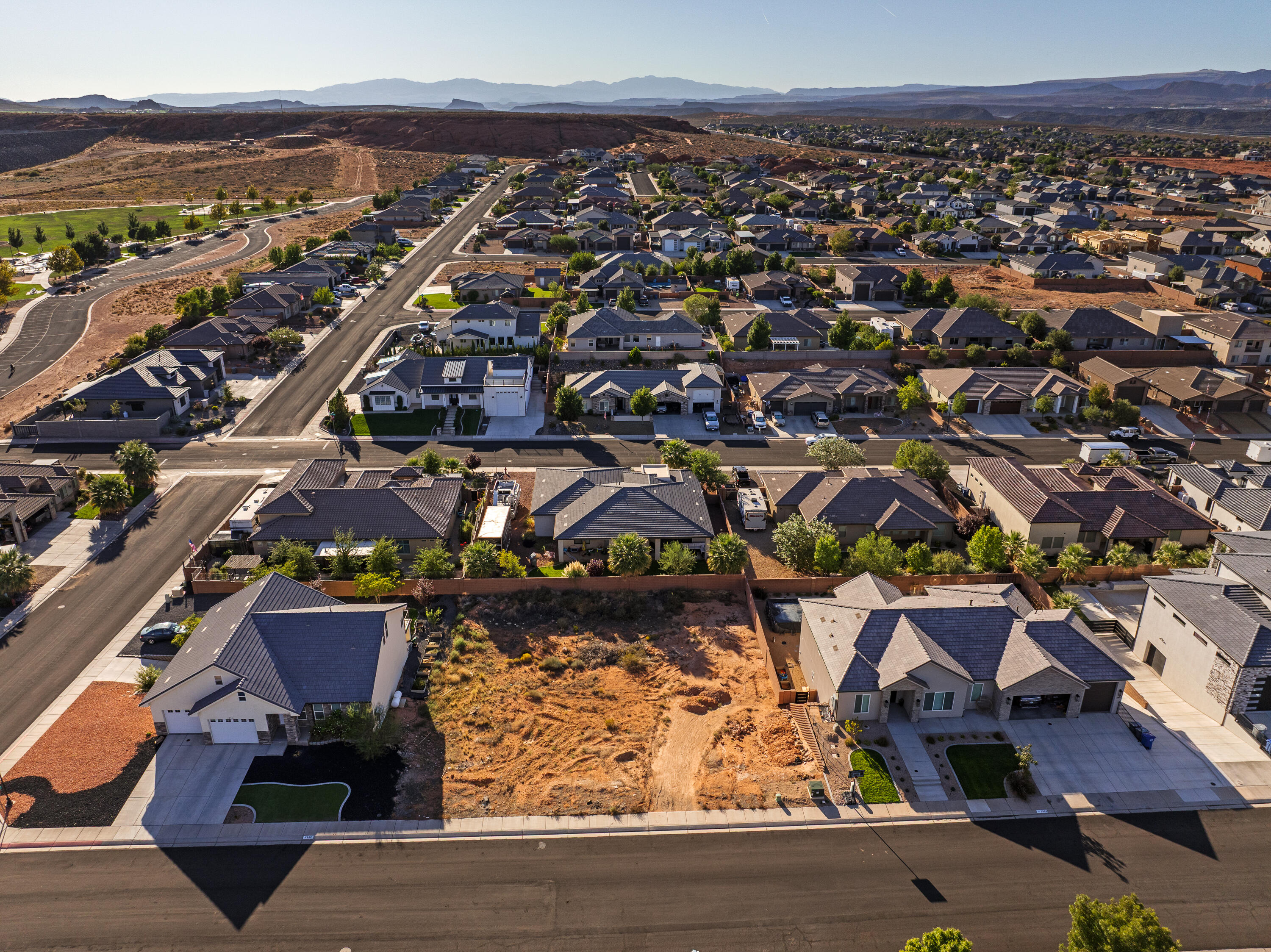 DIXIE SPRINGS - Land