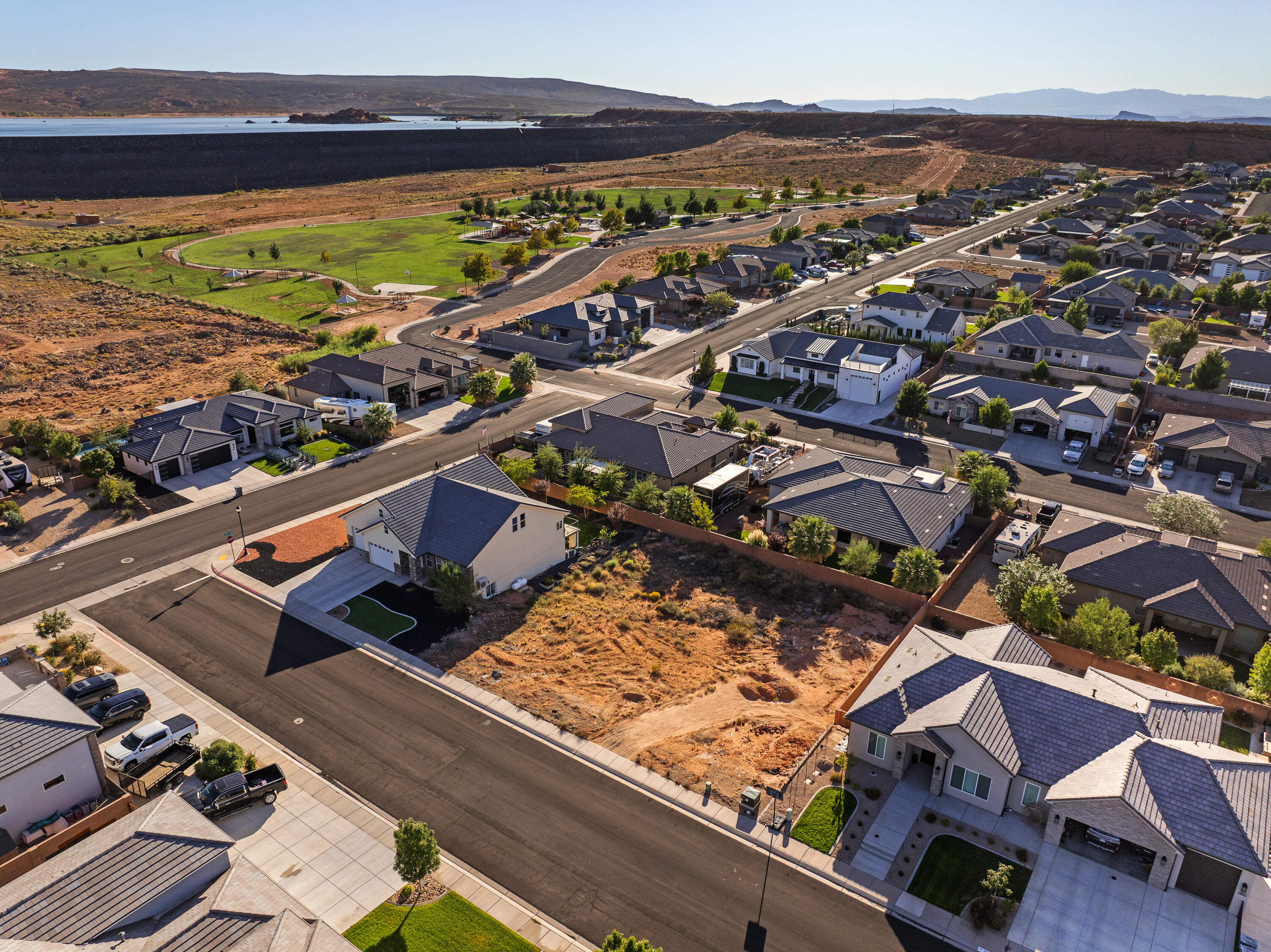 DIXIE SPRINGS - Land