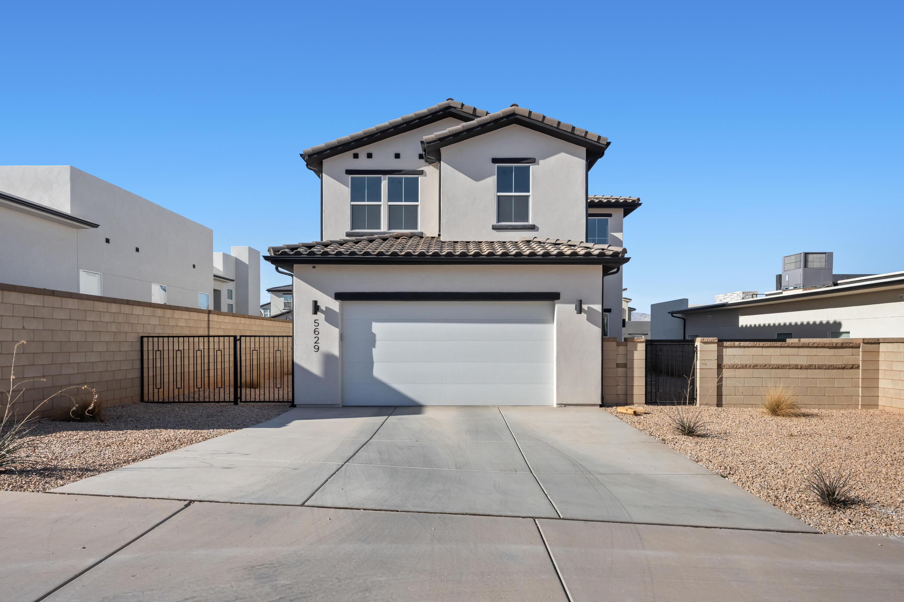 DESERT COLOR AUBURN HILLS - Residential