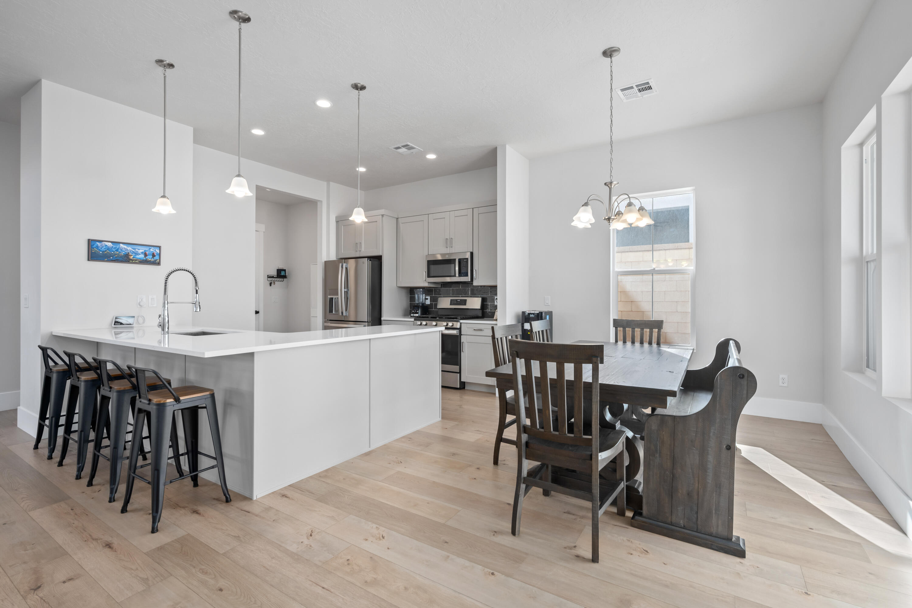 DESERT COLOR AUBURN HILLS - Residential
