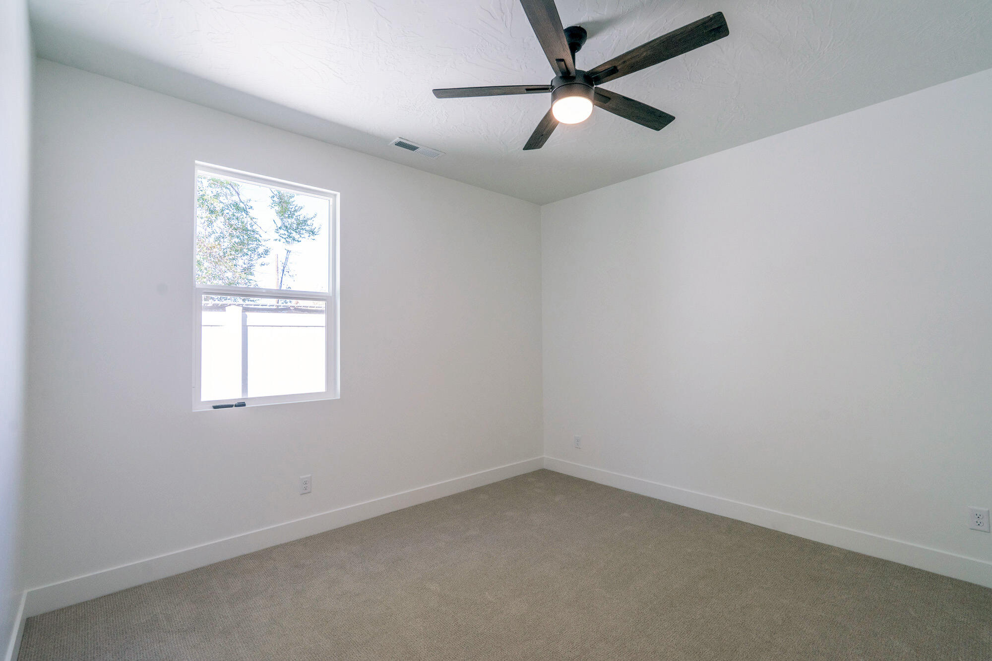 EVES GARDEN - Residential