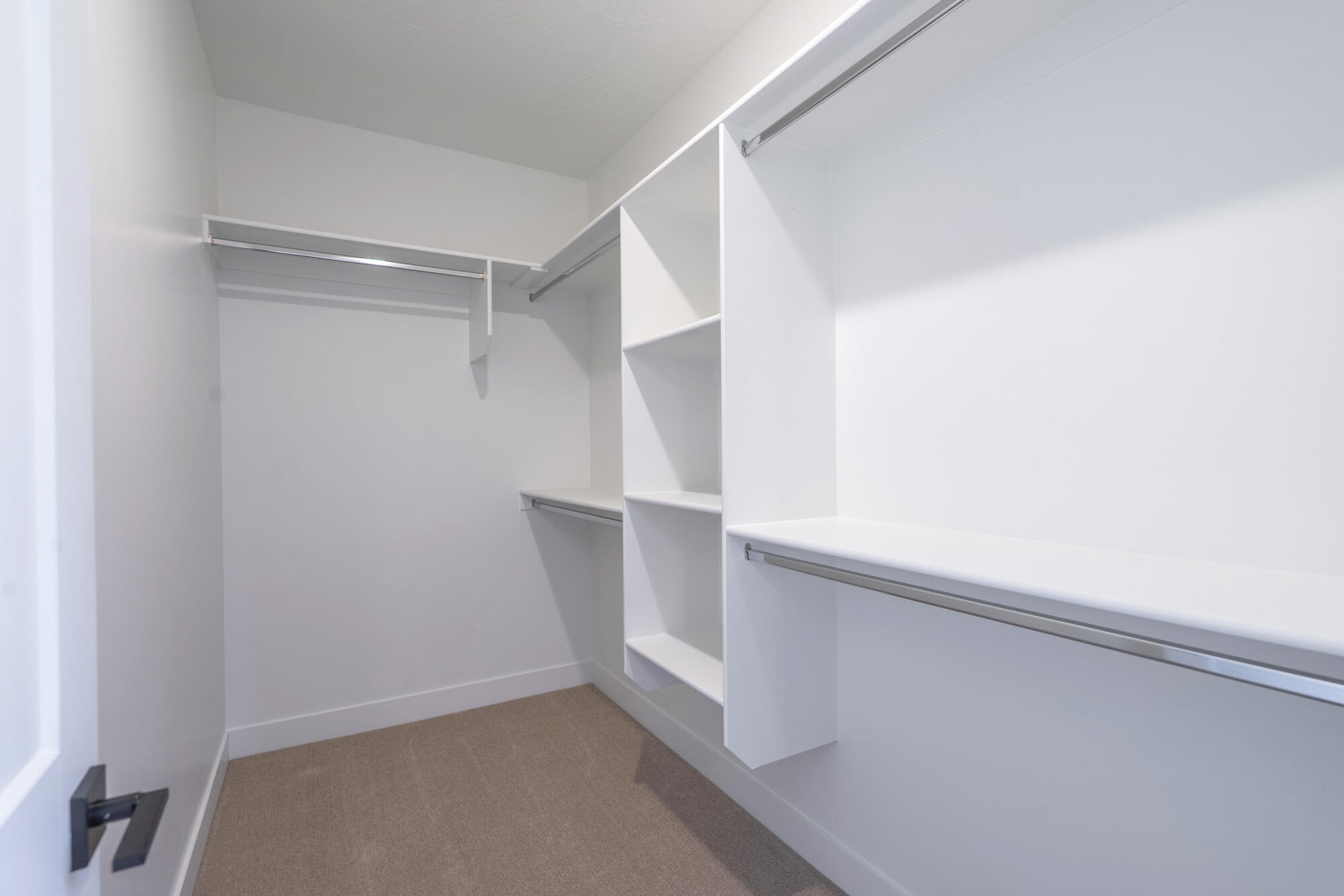 EVES GARDEN - Residential