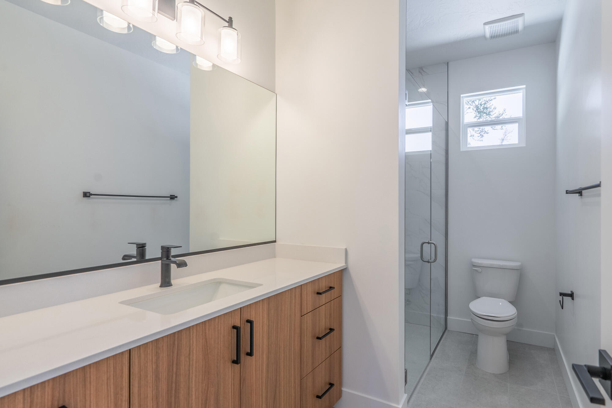 EVES GARDEN - Residential