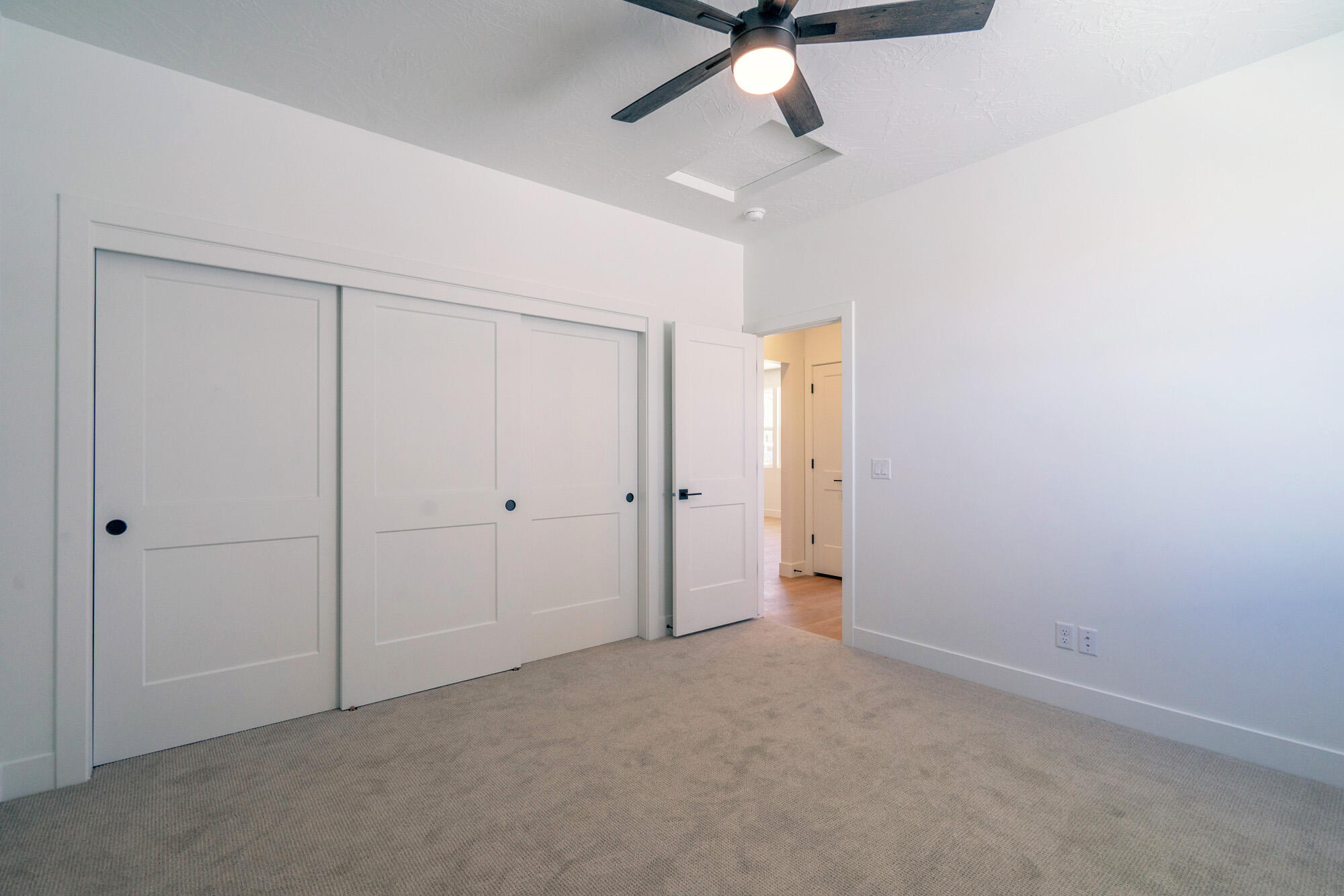 EVES GARDEN - Residential