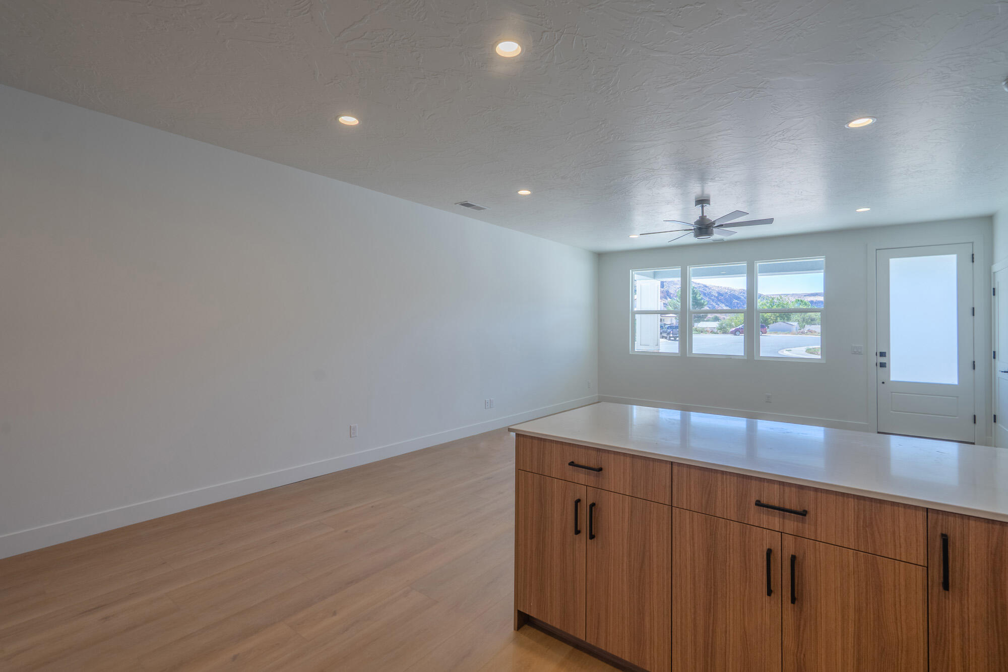 EVES GARDEN - Residential