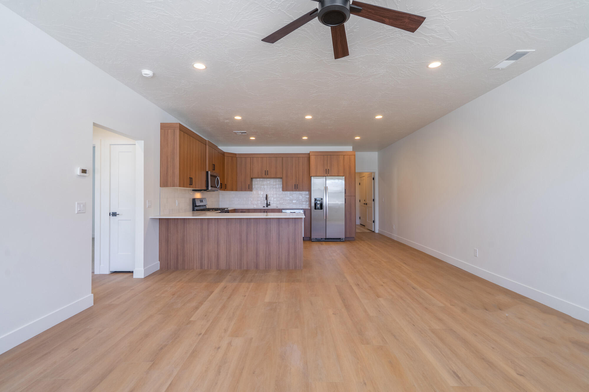 EVES GARDEN - Residential